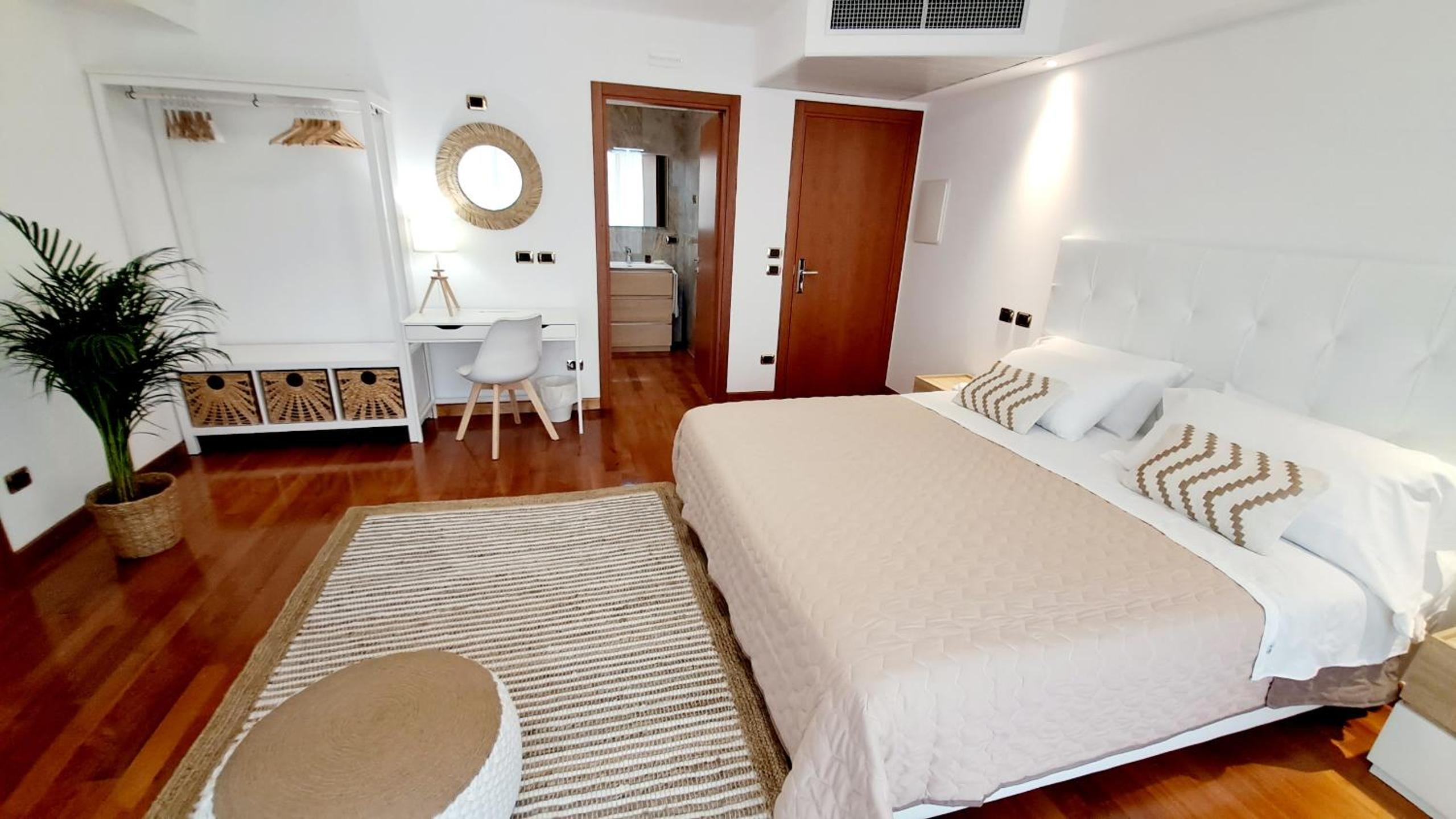 Deluxe Double Room - Photo 4