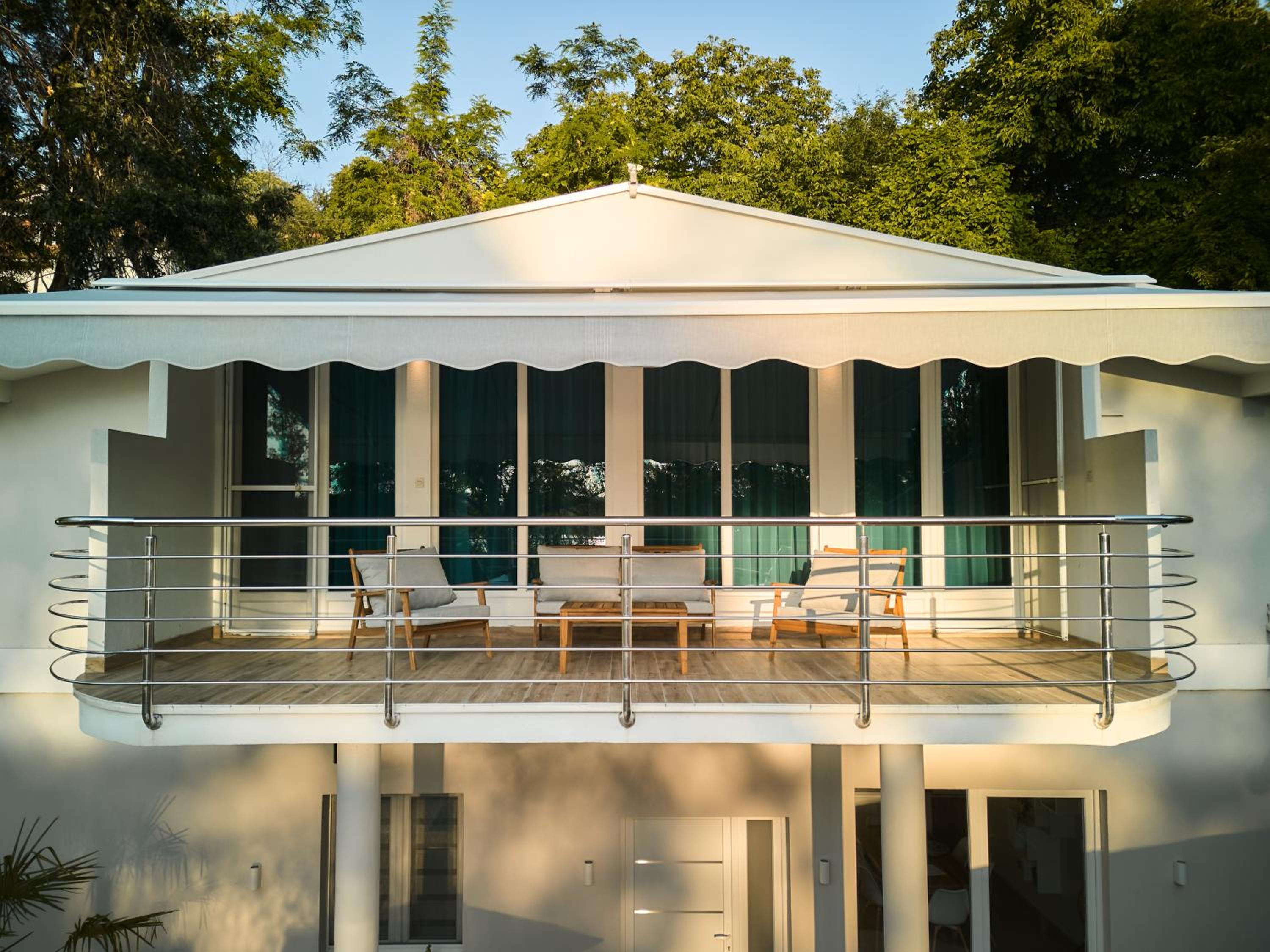 Three-Bedroom Villa photo 2