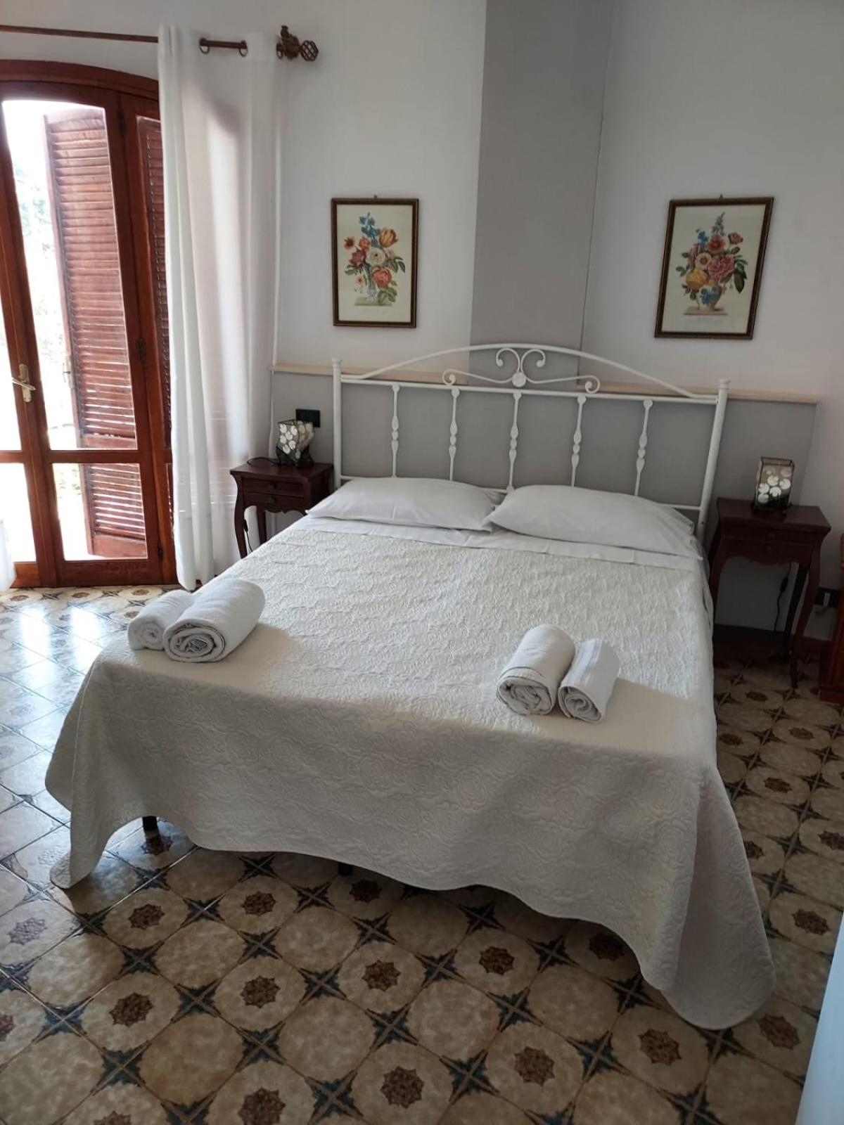 Quarto Duplo com Casa de Banho Privativa