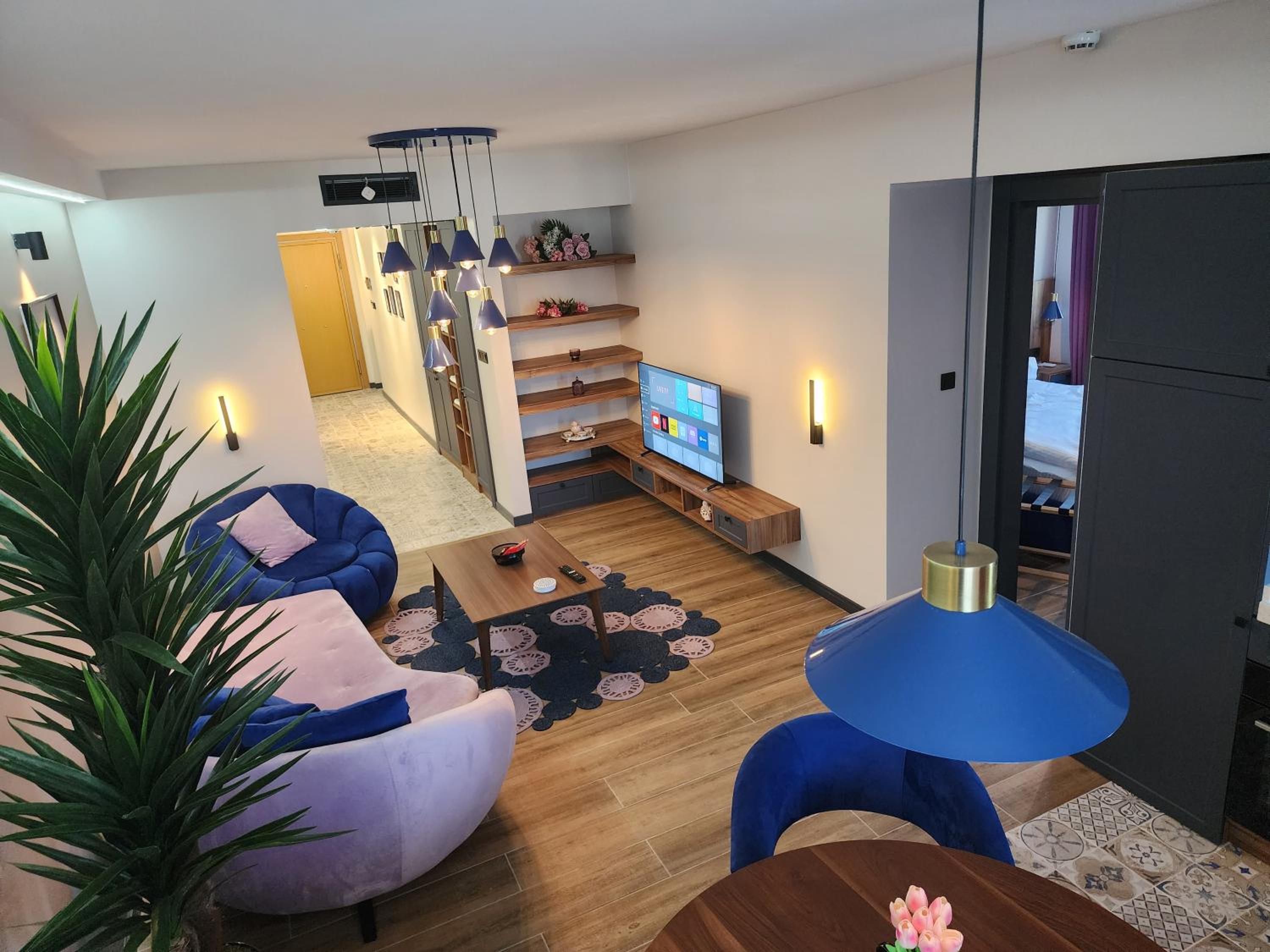 Apartment photo 1