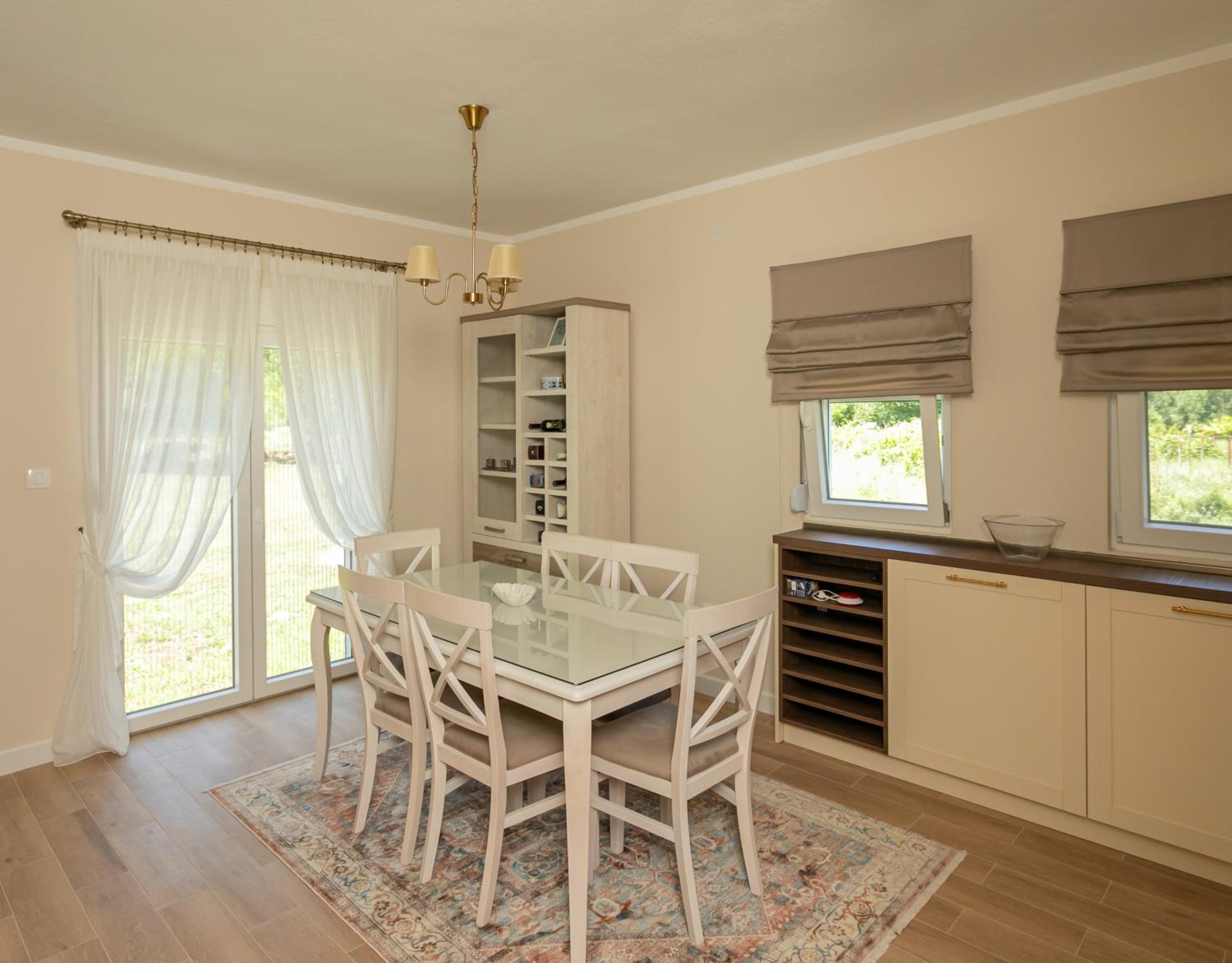 One-Bedroom House photo 3