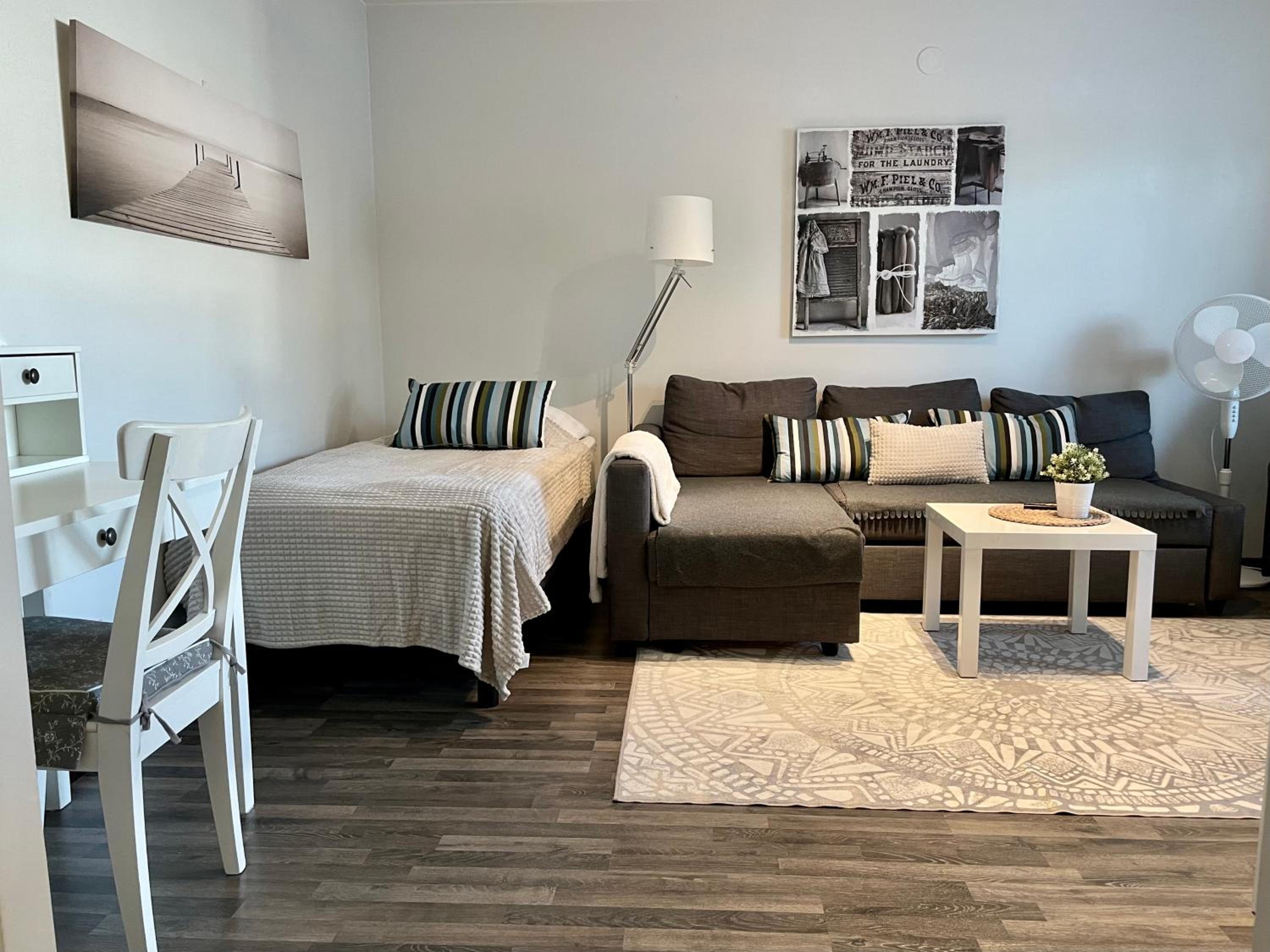 One-Bedroom Apartment photo 2