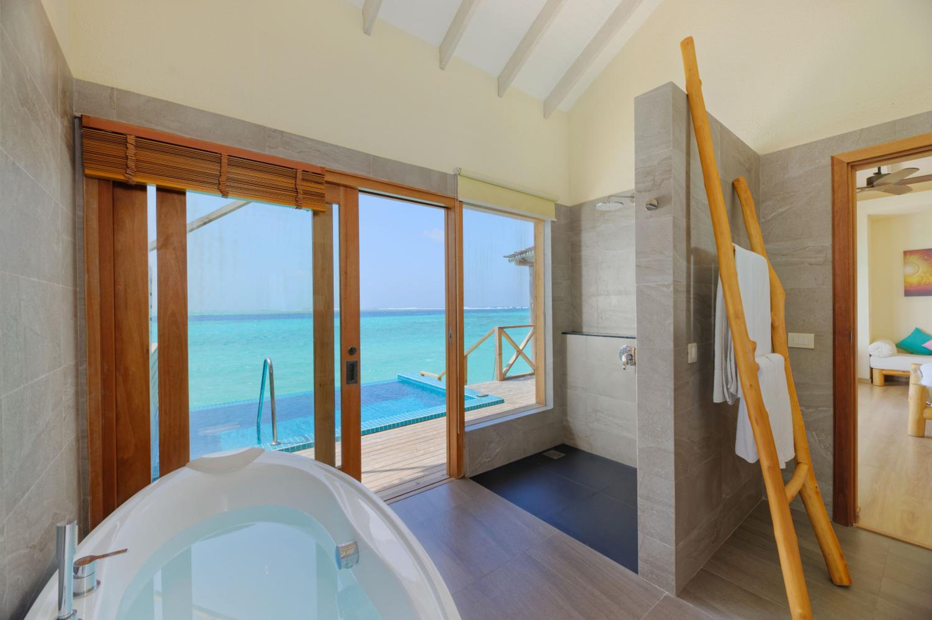  Aqua Suite with Private Pool - Photo 4