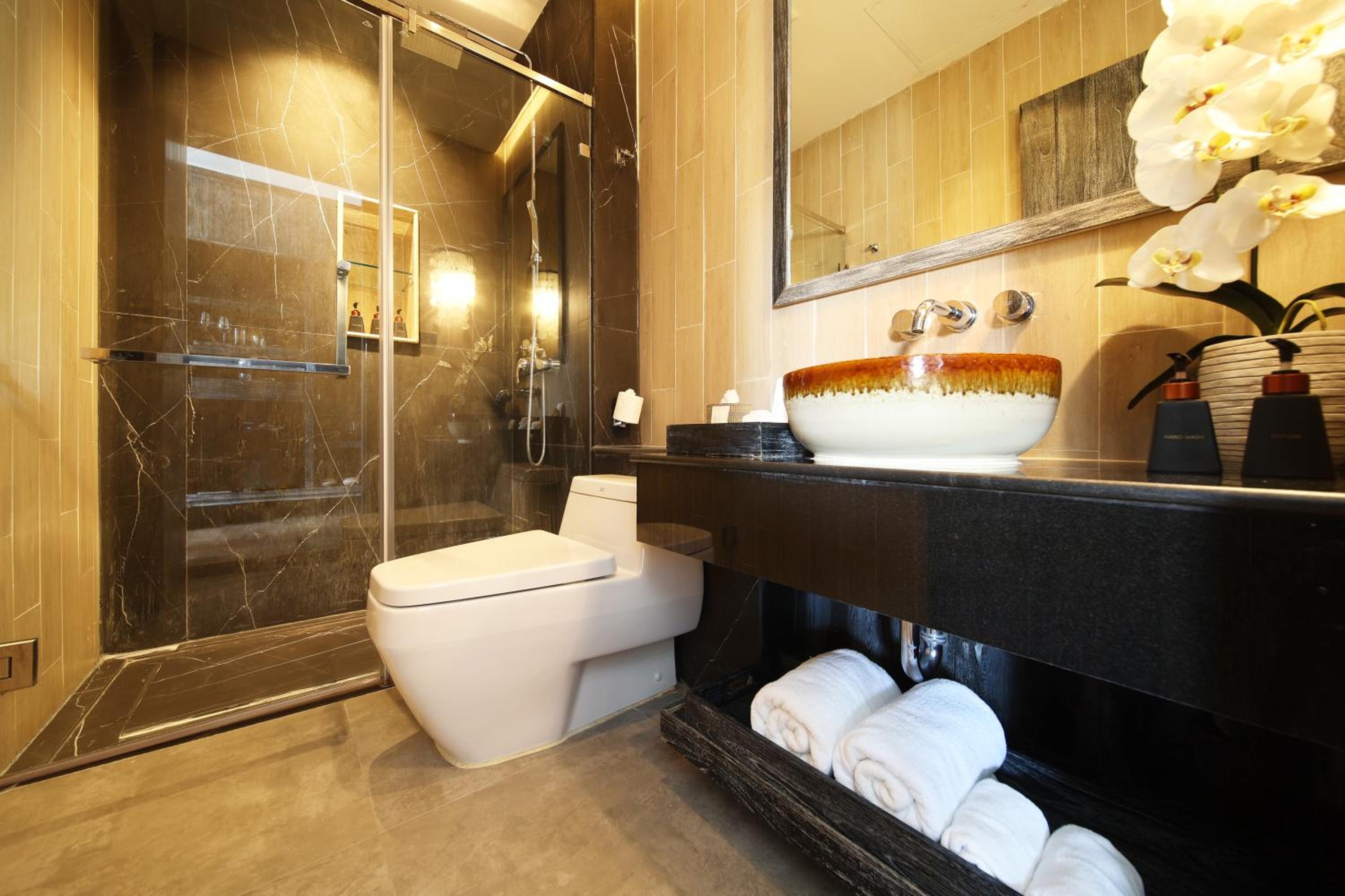Family Suite Pool Access - Photo 6