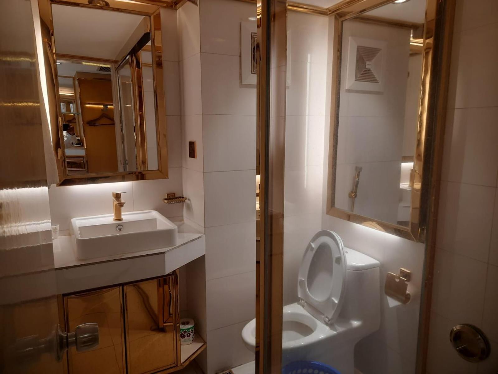 Deluxe Double Room with Shower photo 2