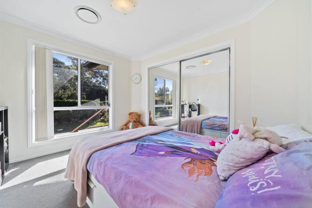 Five-Bedroom House photo 1
