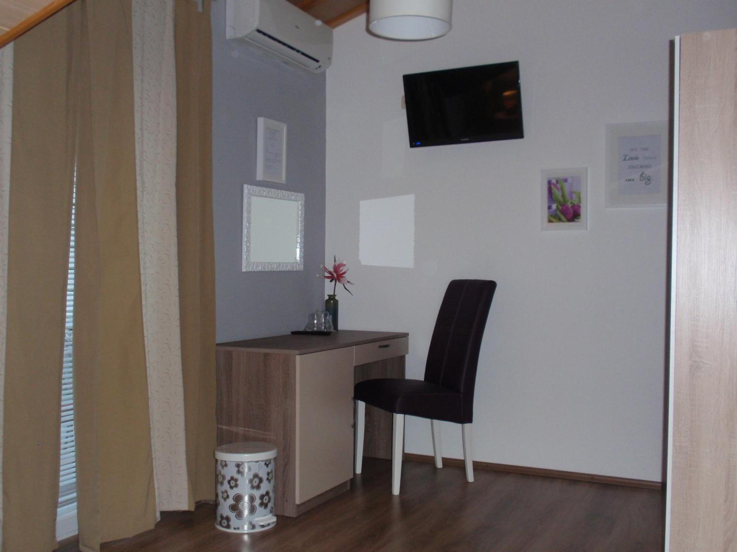 Double Room - Photo 22