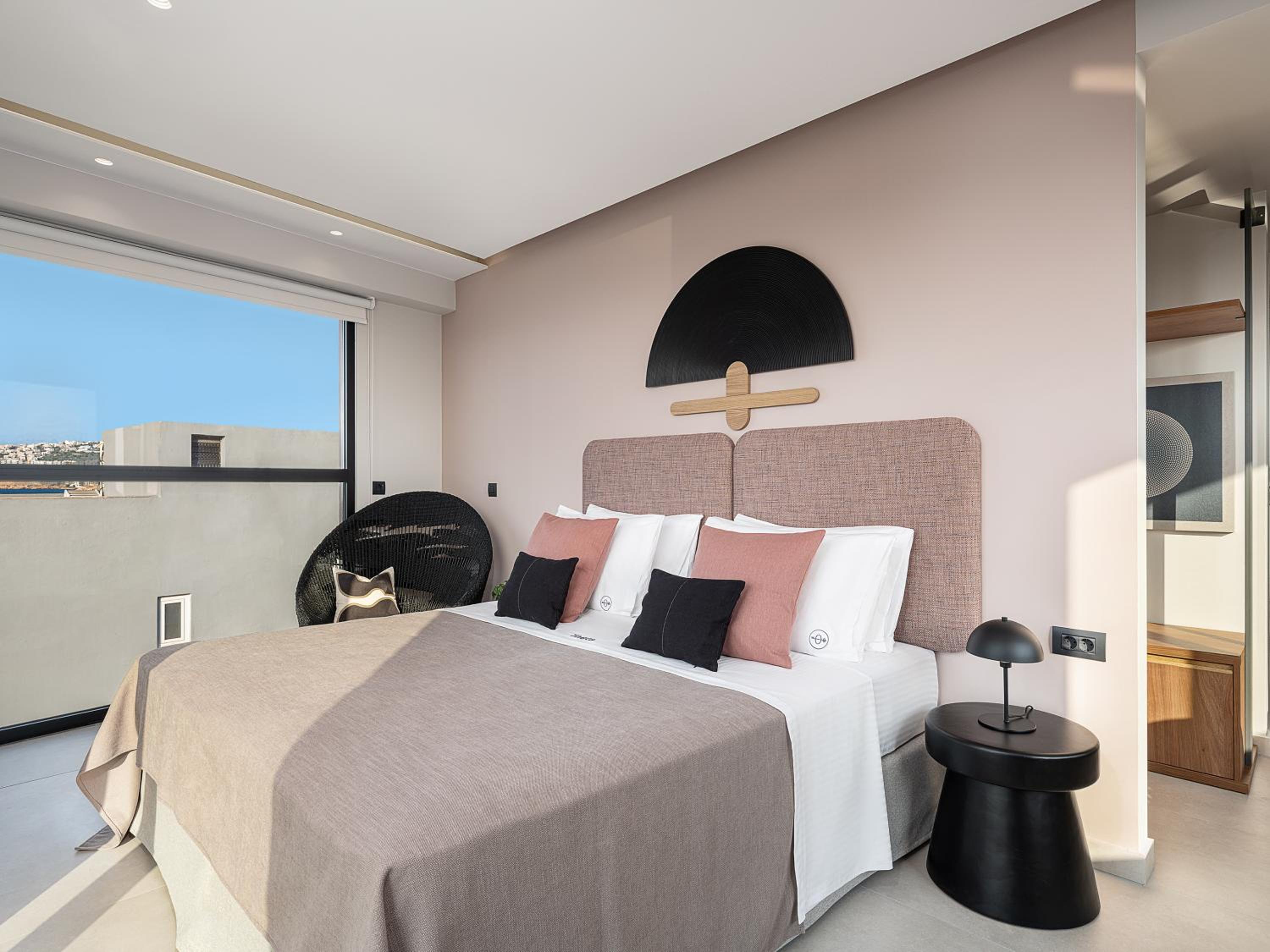 Deluxe Double Room with Balcony and Sea View photo 3