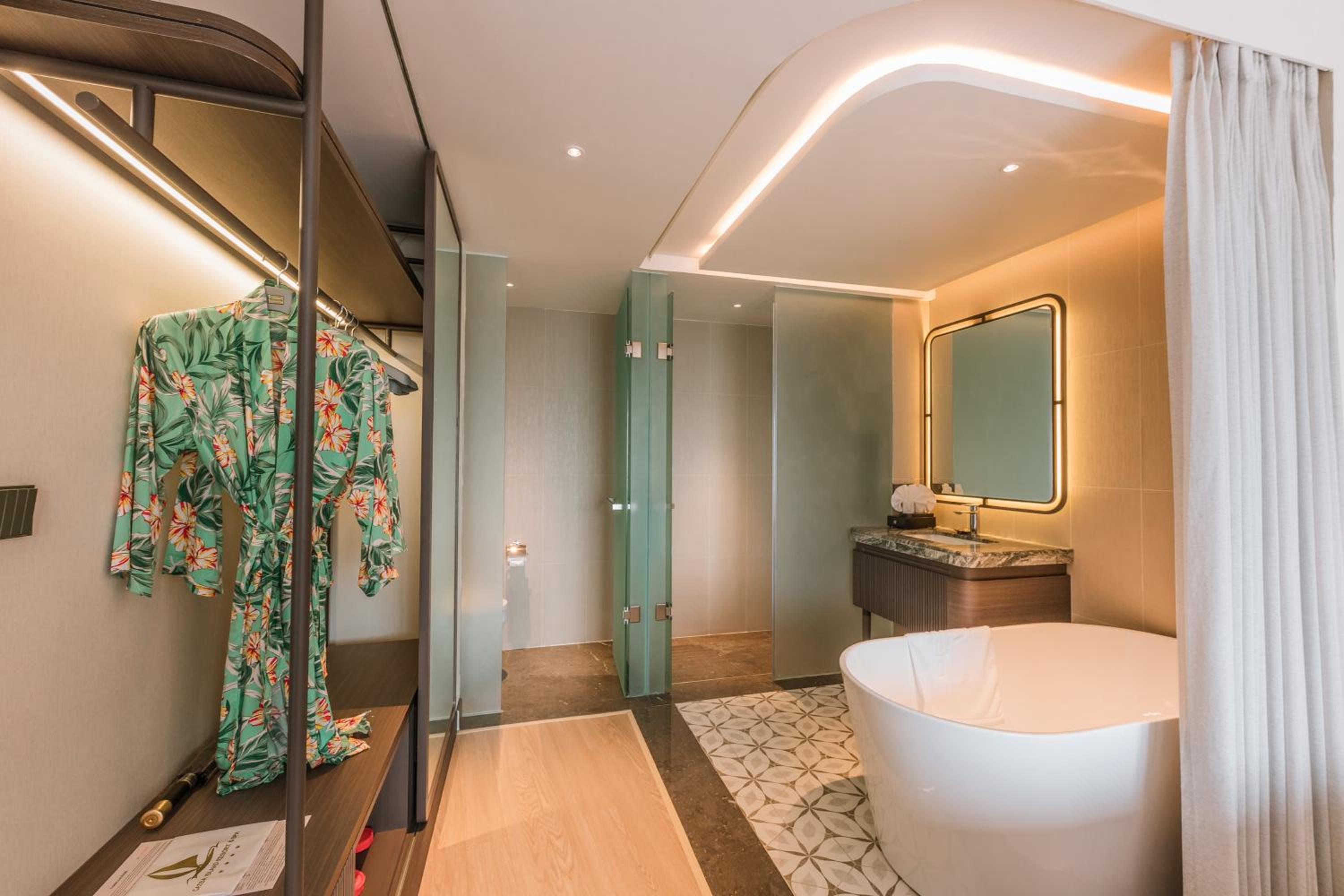 Deluxe Suite Ocean View  - Photo 4