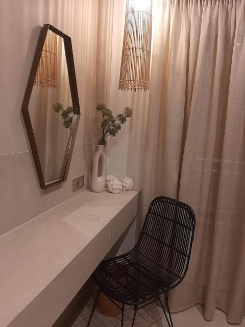 Deluxe Room - Photo 21
