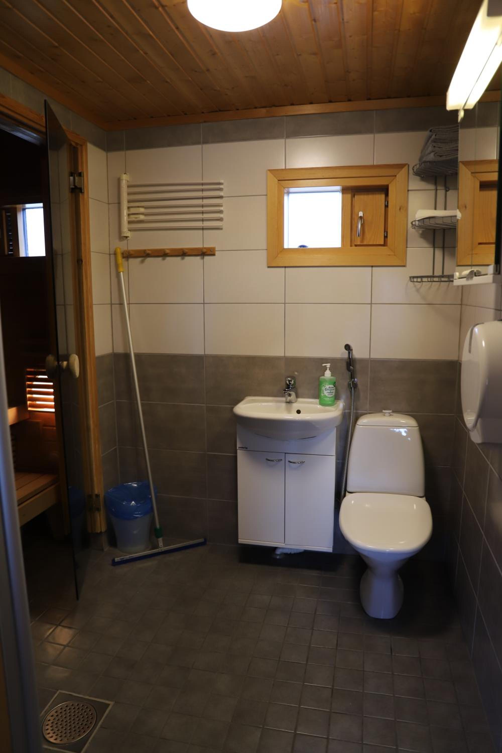 One-Bedroom Cottage with Sauna - Photo 6