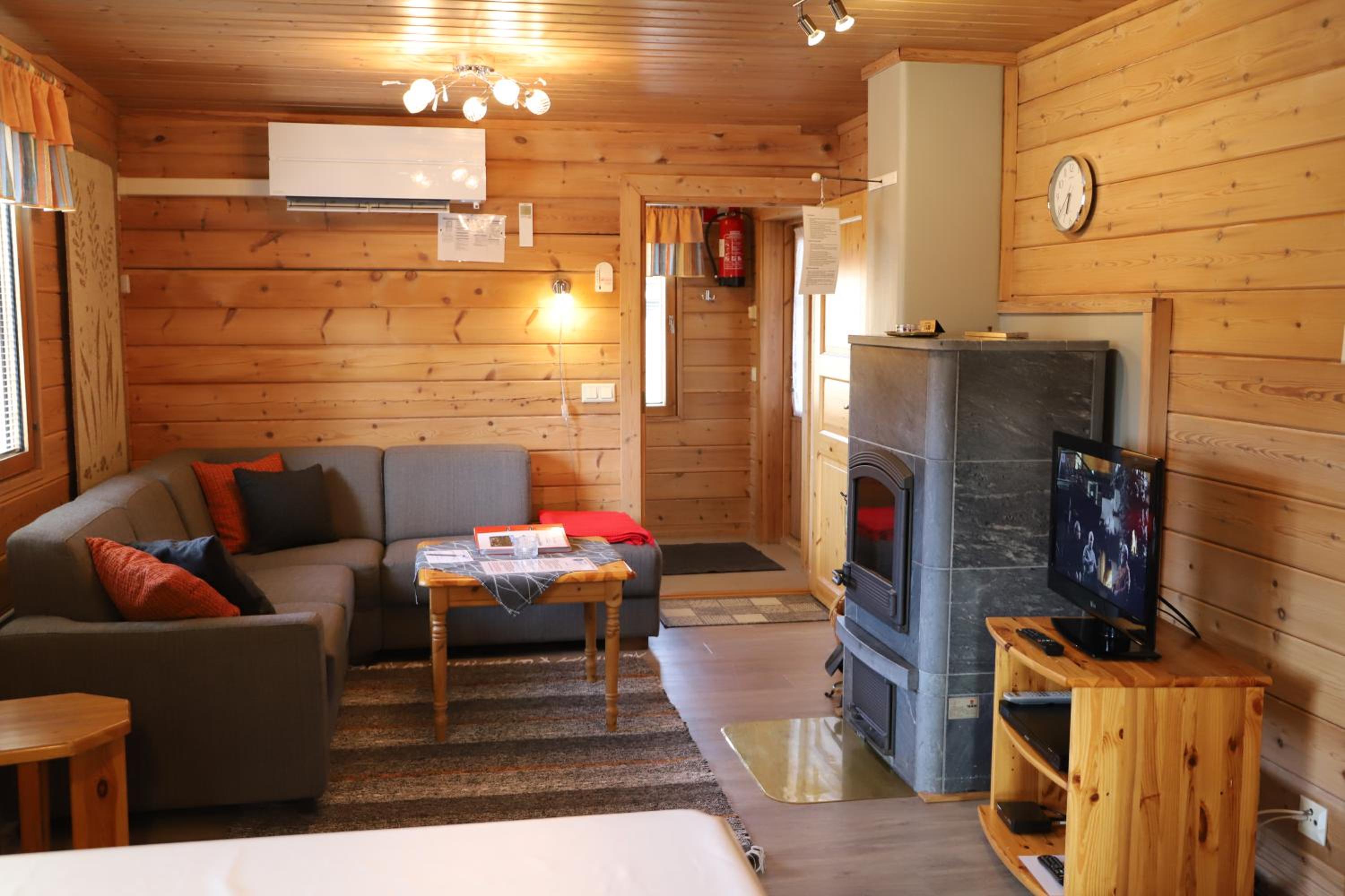 One-Bedroom Cottage with Sauna - Photo 5
