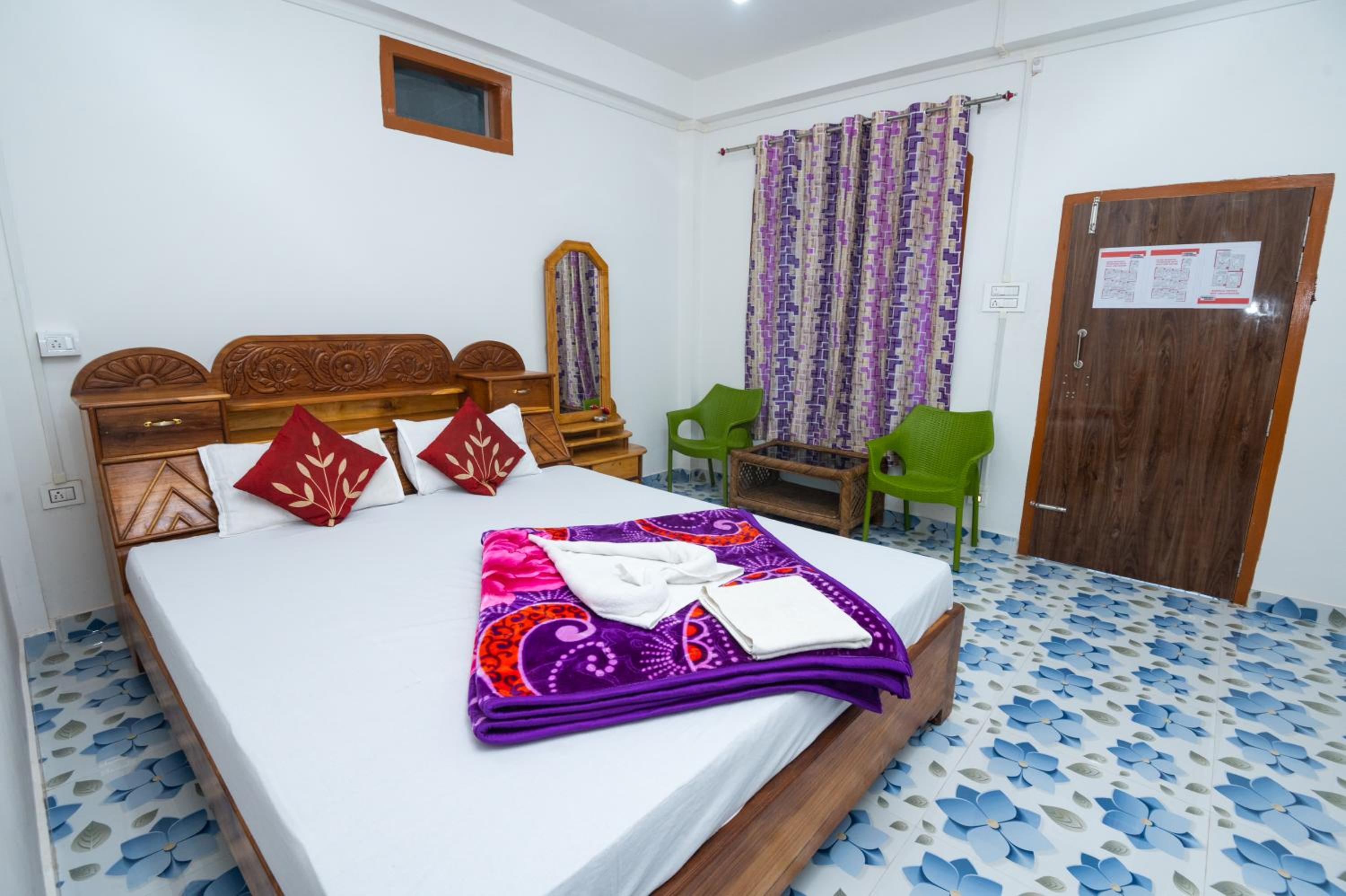 Deluxe Queen Room photo 2