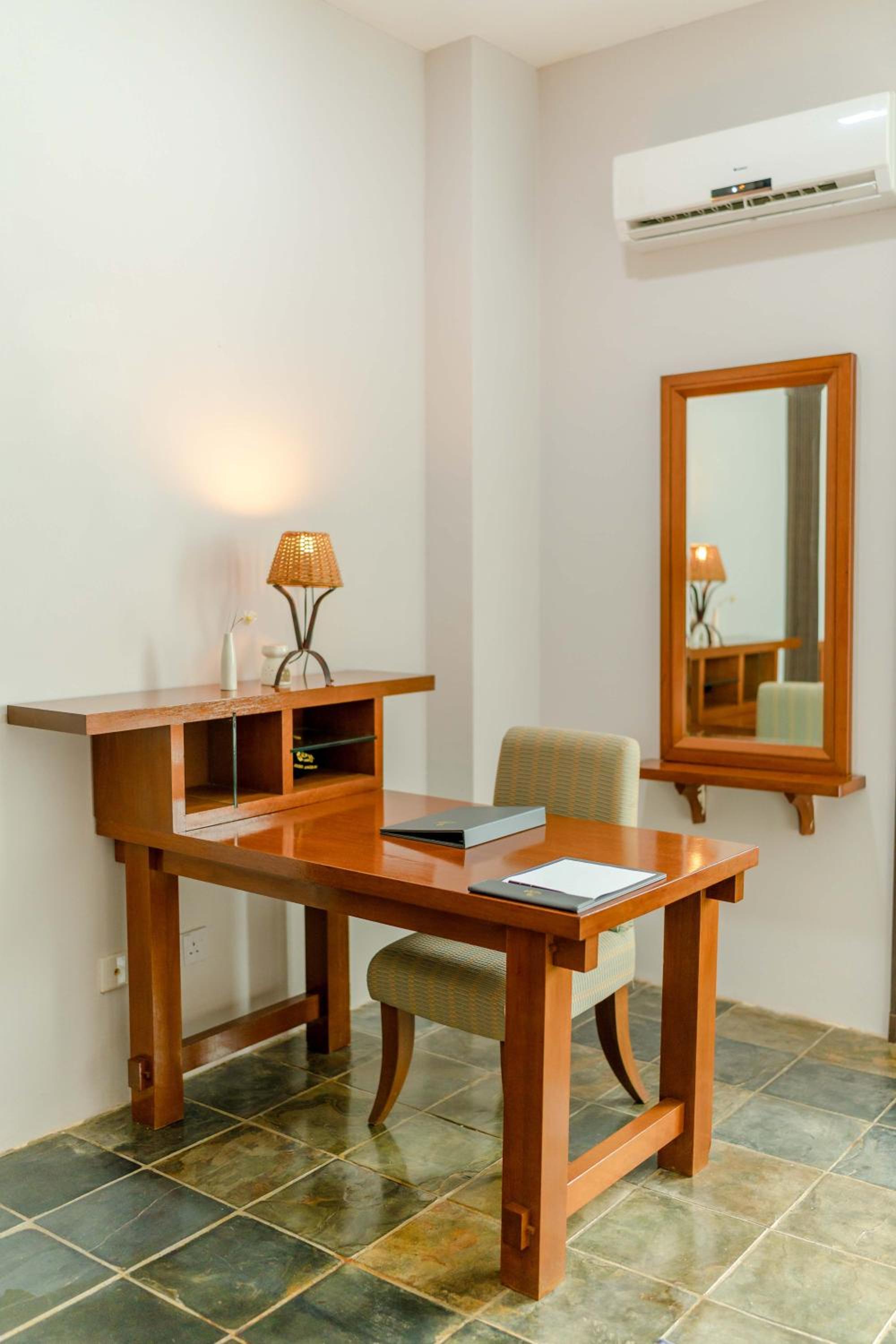 Deluxe Twin Room - Photo 7
