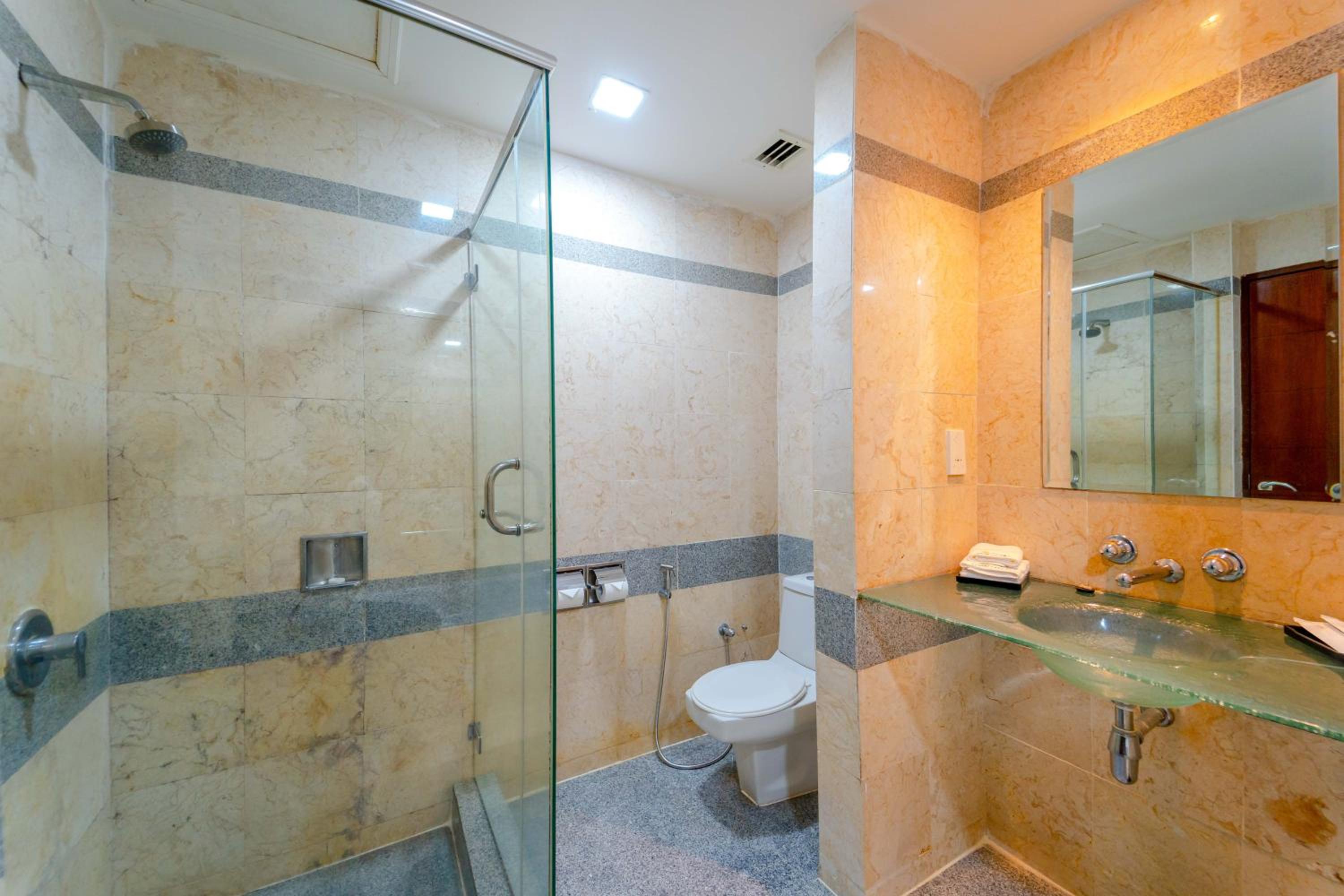 Deluxe Twin Room - Photo 11