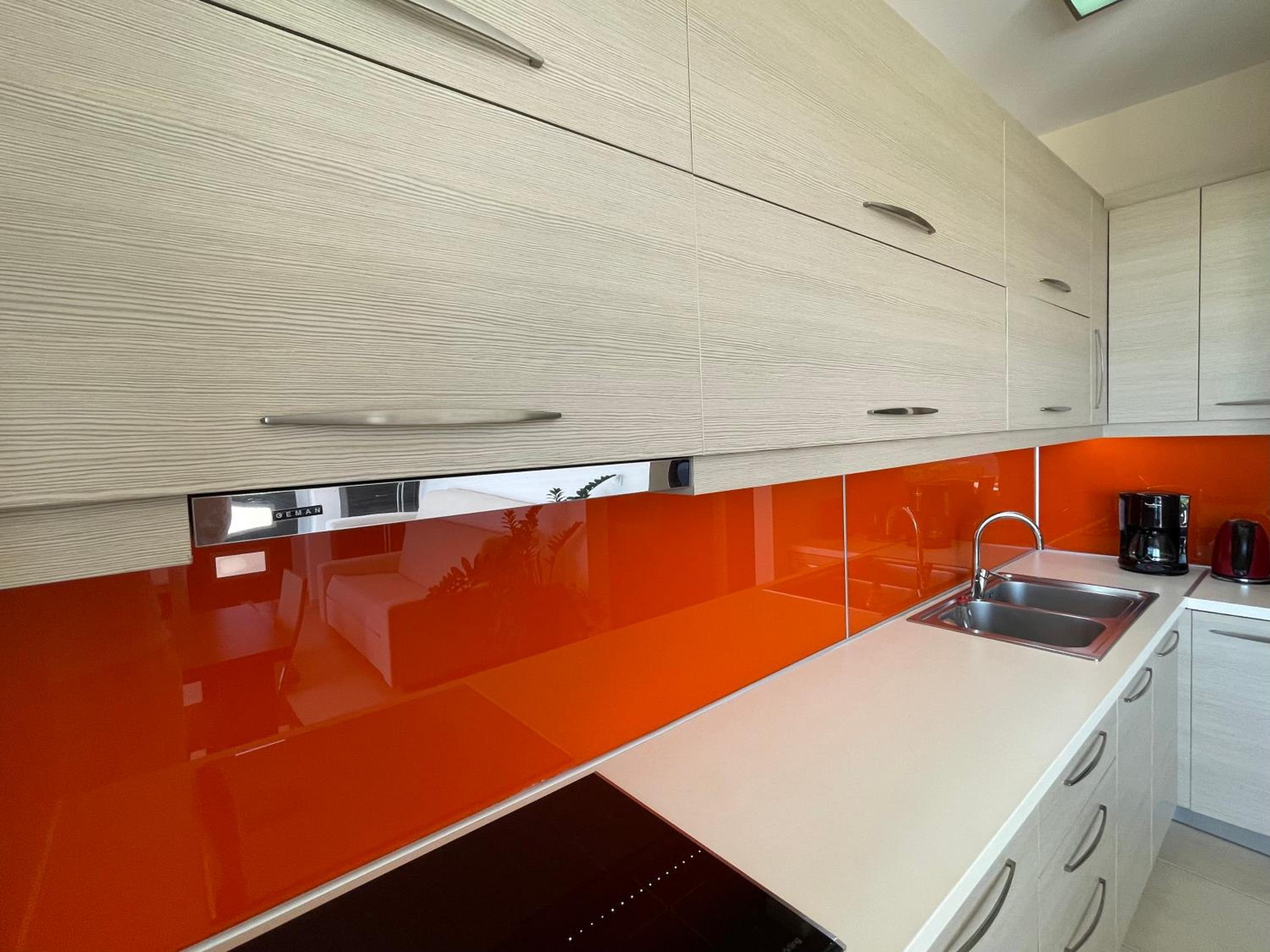 One-Bedroom Apartment With Side Sea View  photo 3