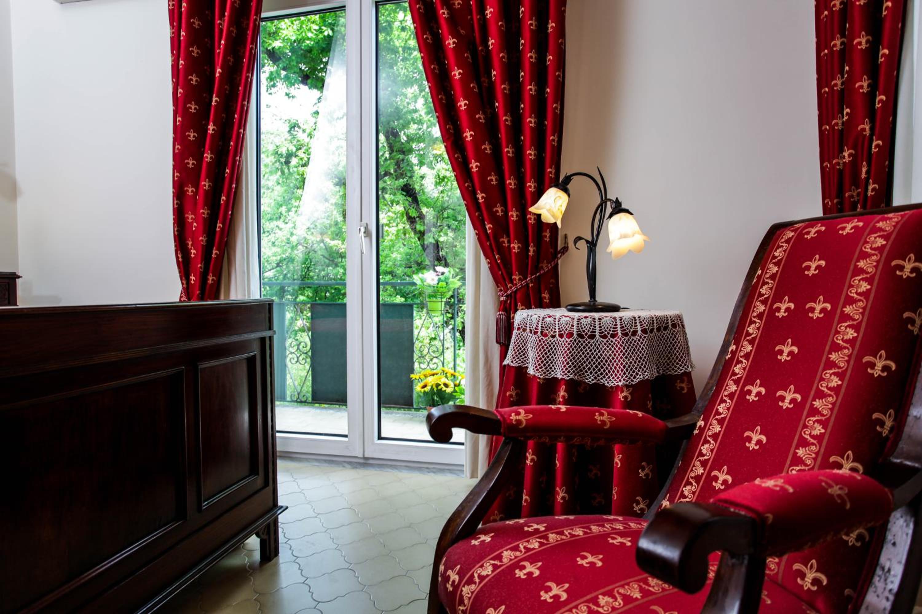 Double Room with Balcony photo 2
