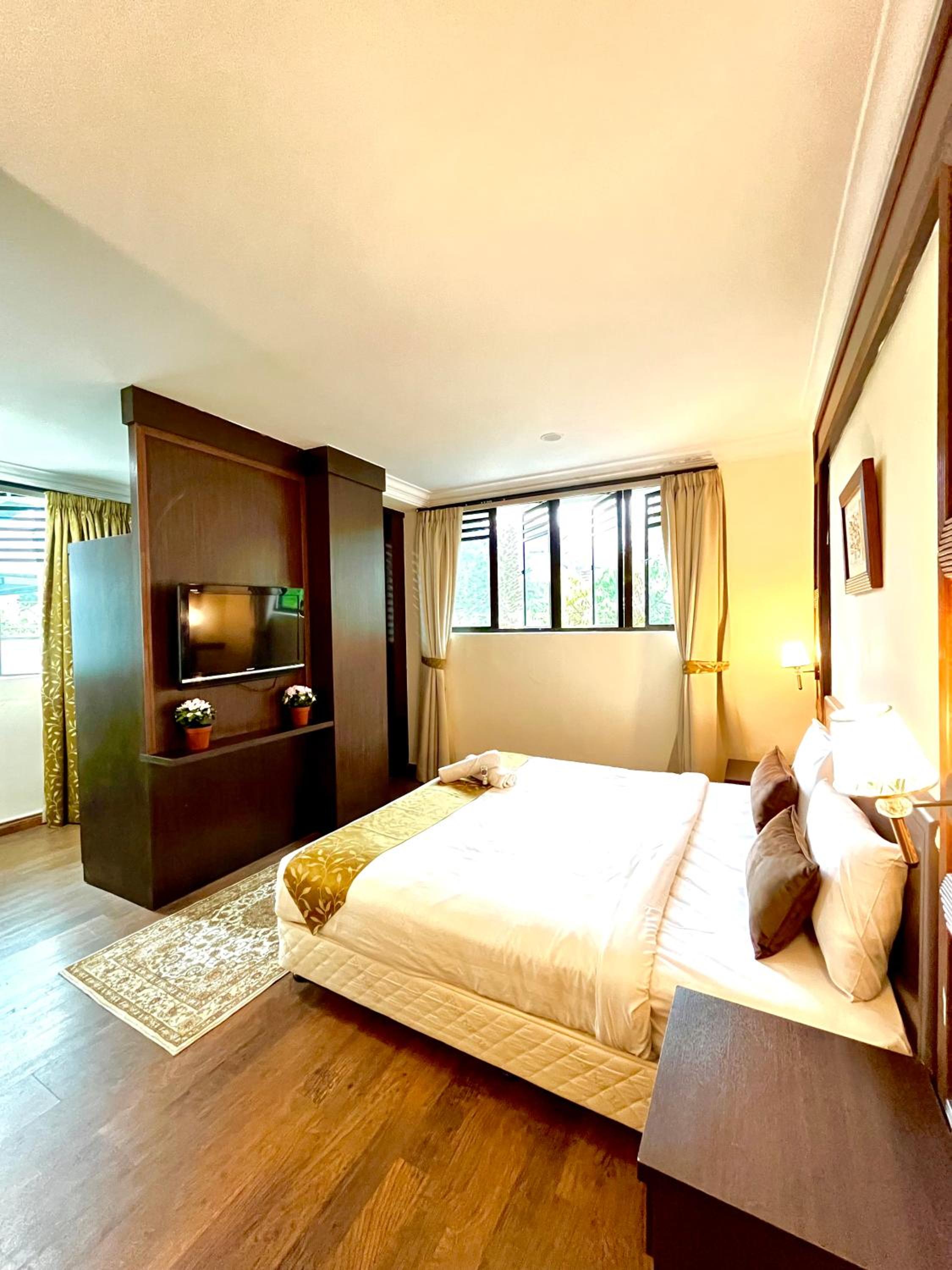 Deluxe Room Sunset View - Photo 1