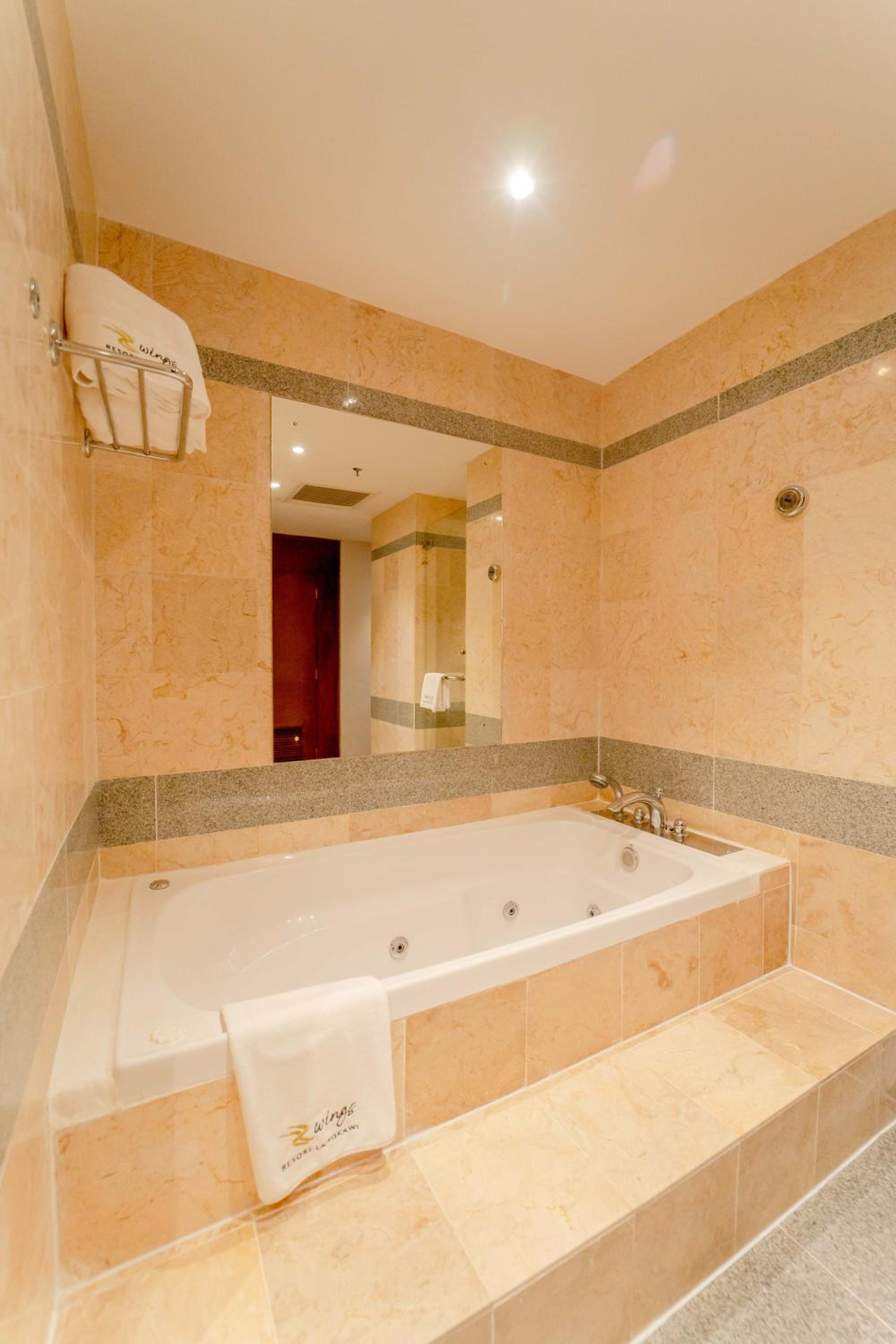 Junior Suite - Photo 9
