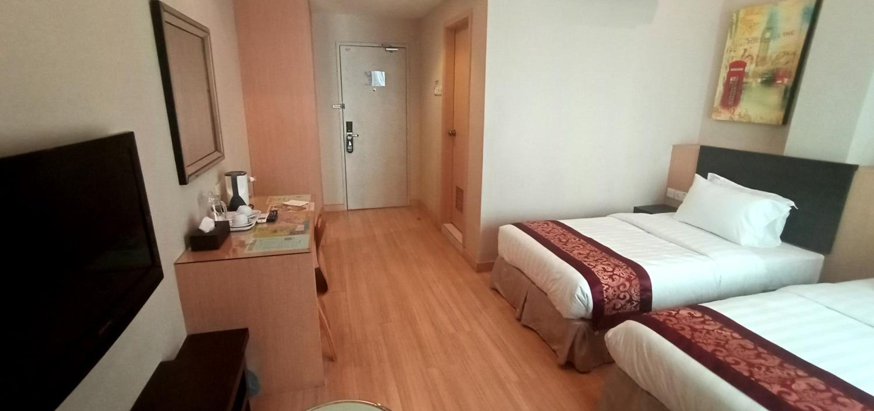 Deluxe Twin Room - Photo 3