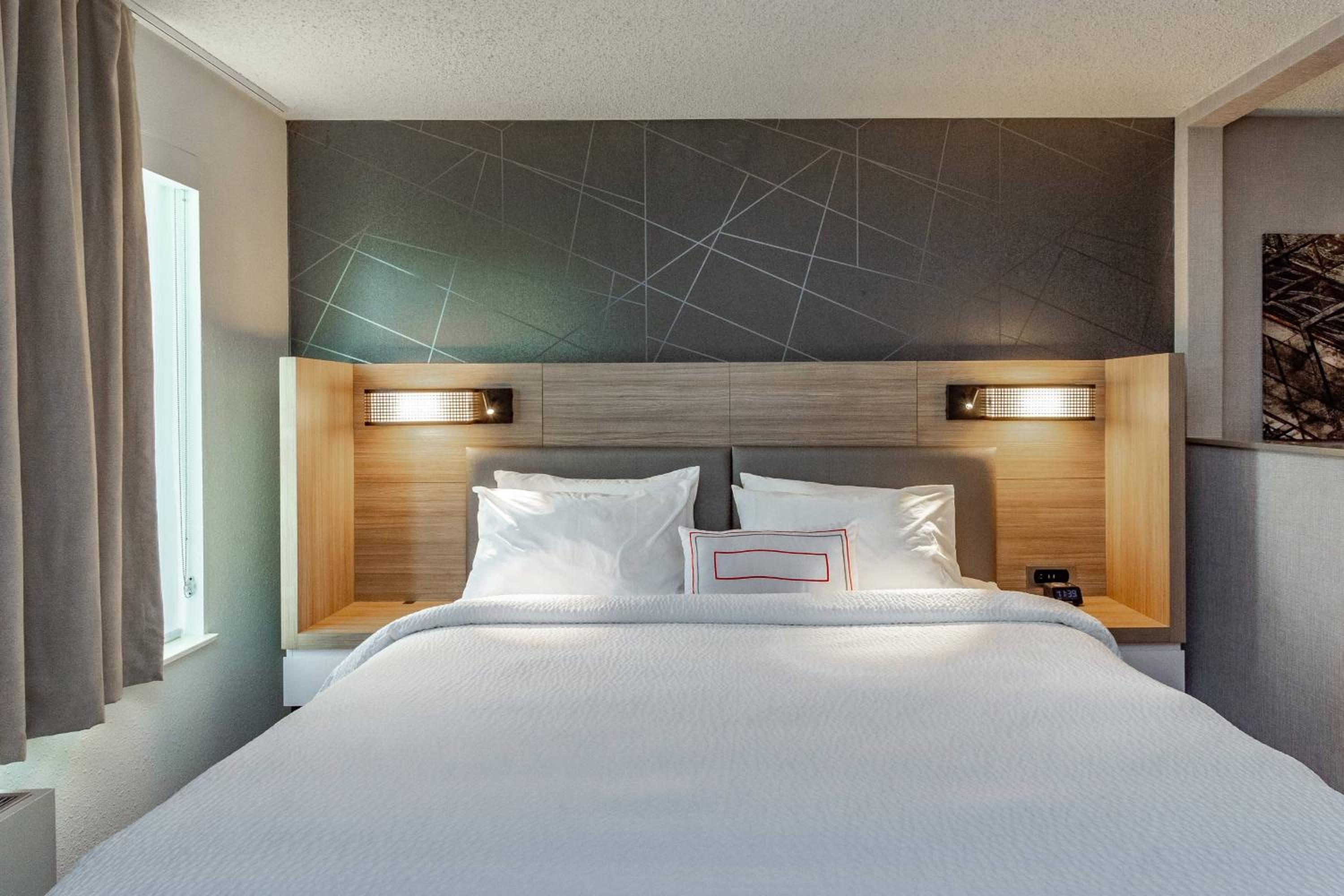 King Suite with Sofa Bed - Photo 3