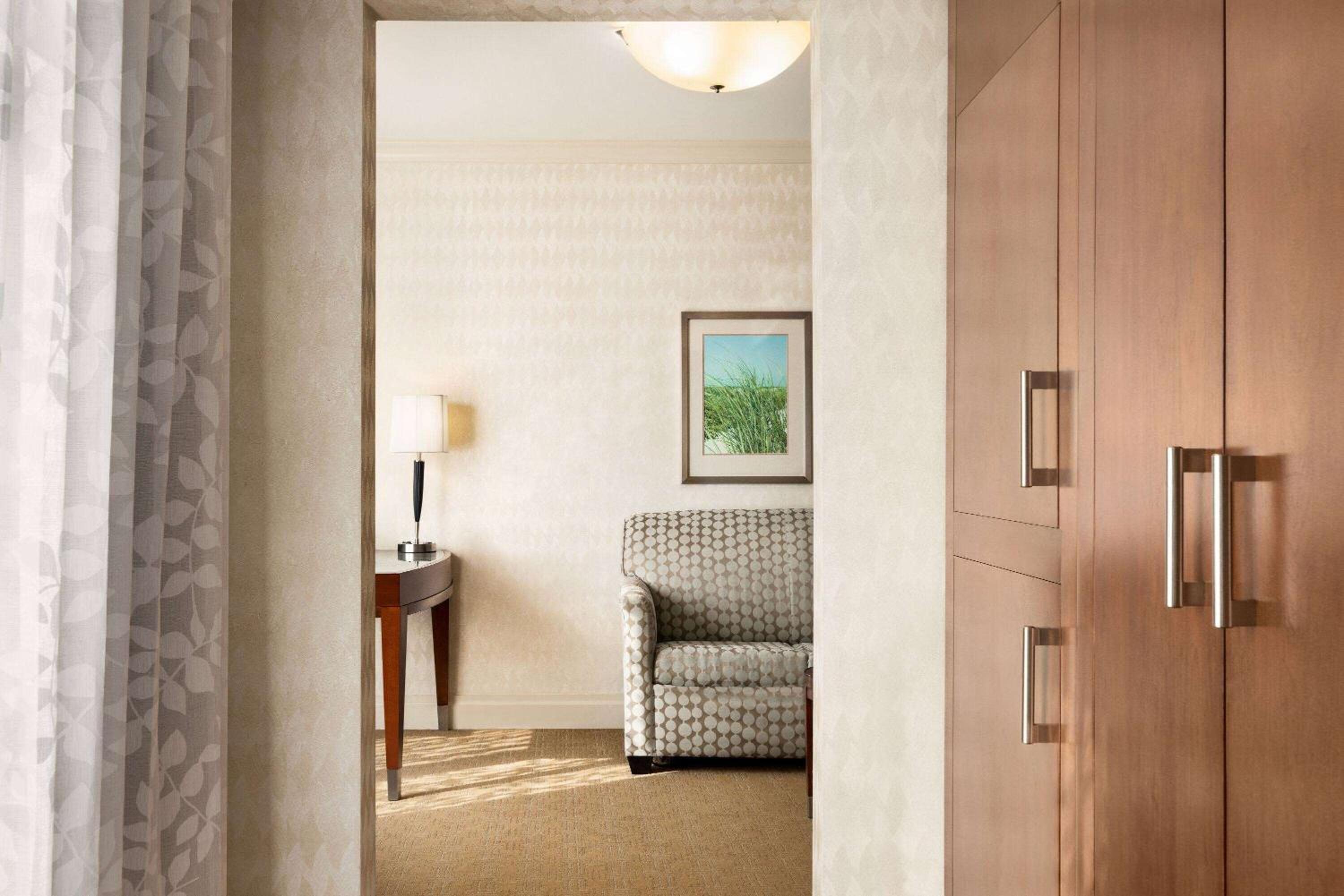 King Room with One-Bedroom, Hydrotherapy Balcony Suite, Non-Smoking - Photo 2