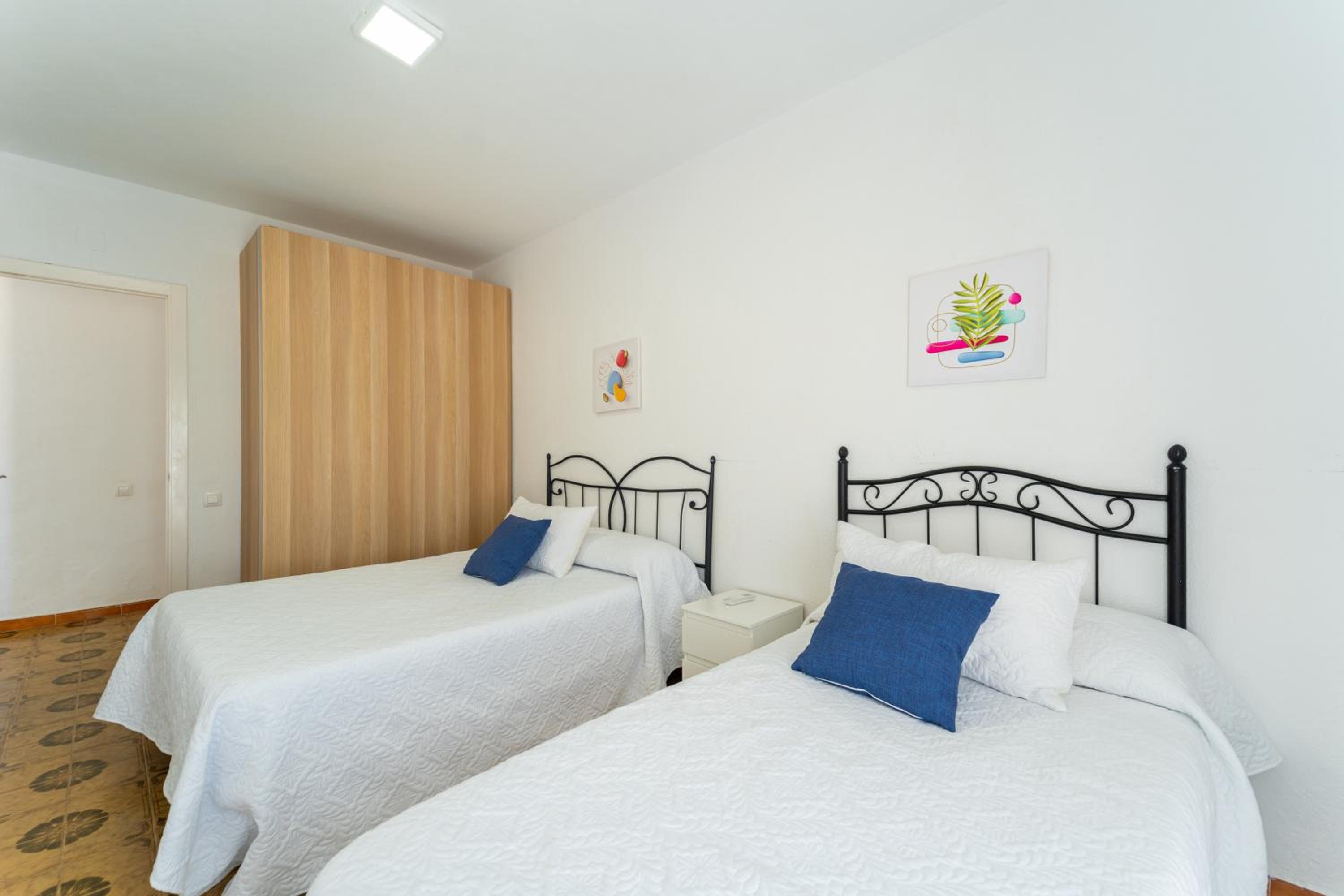 Estudio con vista al mar