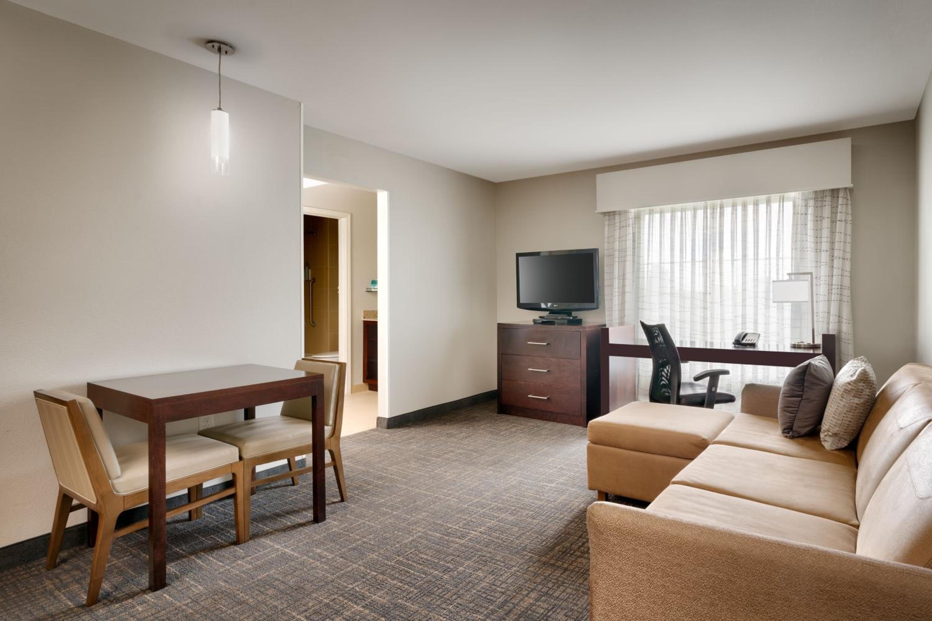 One-Bedroom King Suite - Photo 11
