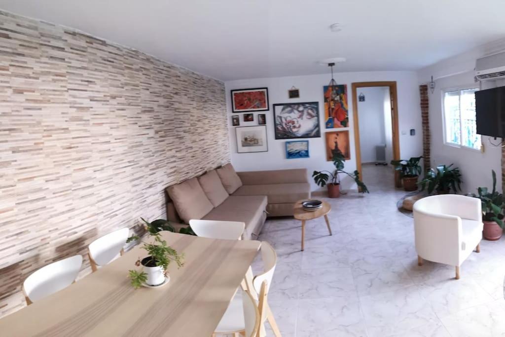 Villa de Tres Habitaciones
