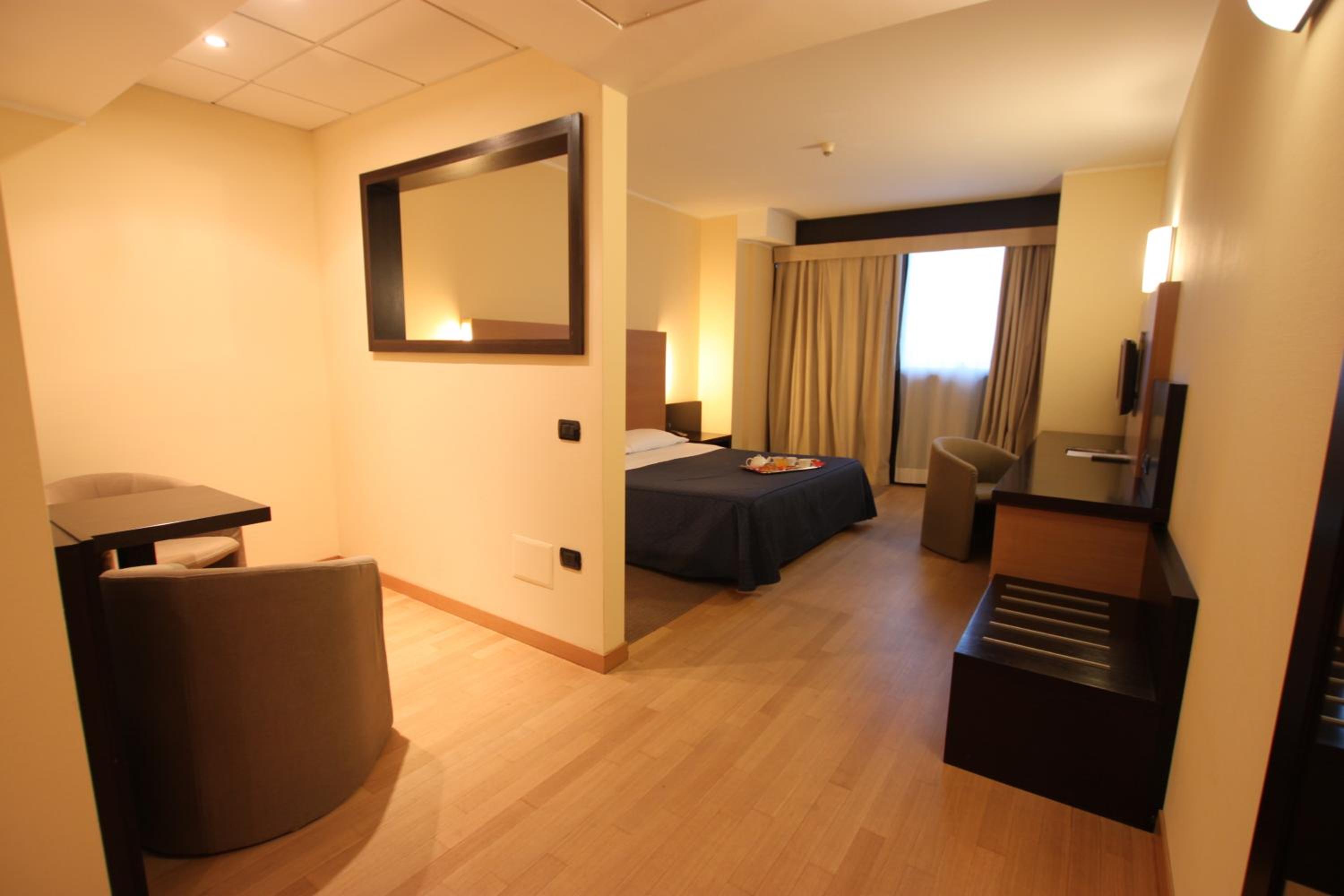 Double Room - Photo 2