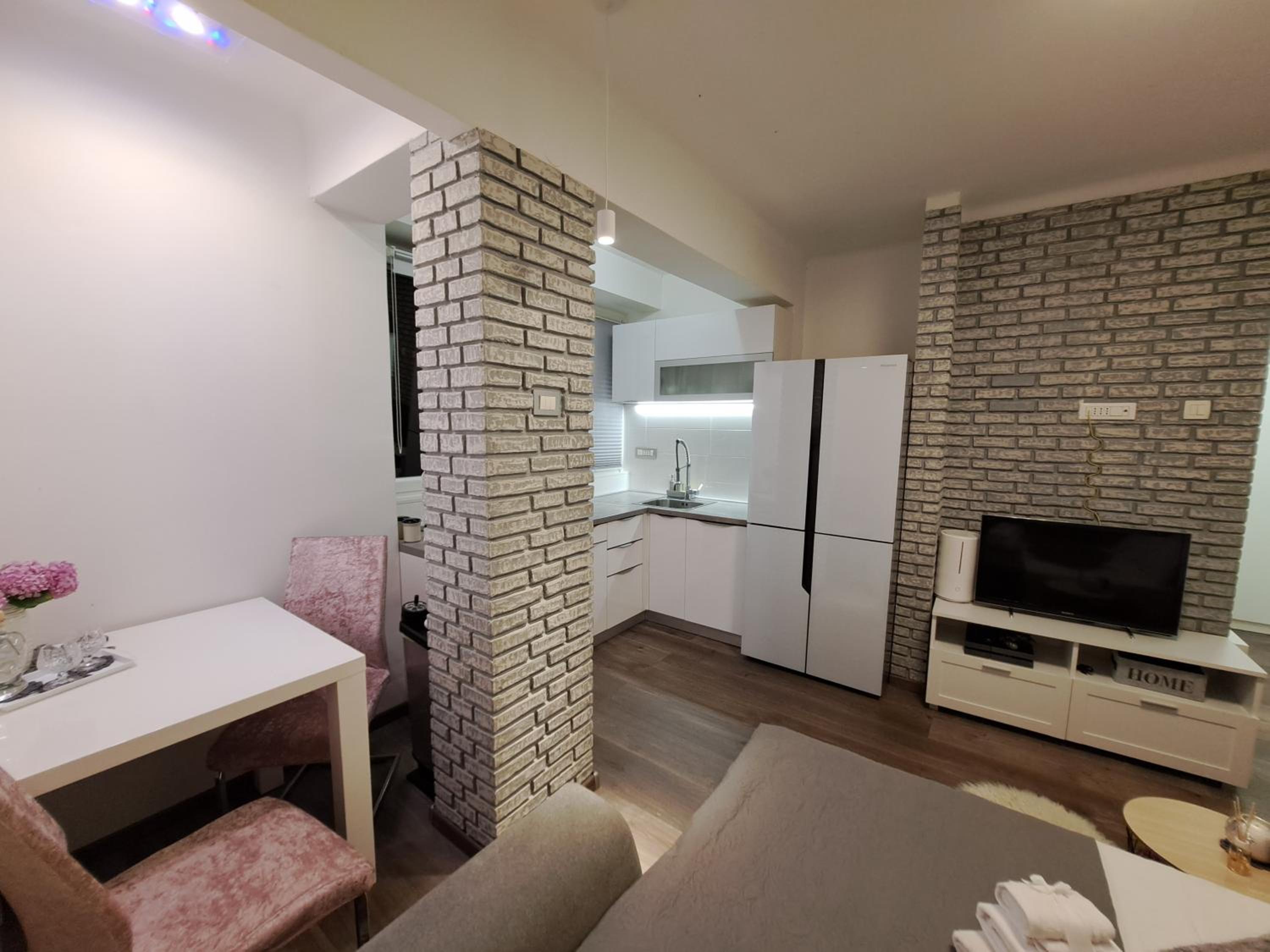 Studio Apartment photo 3