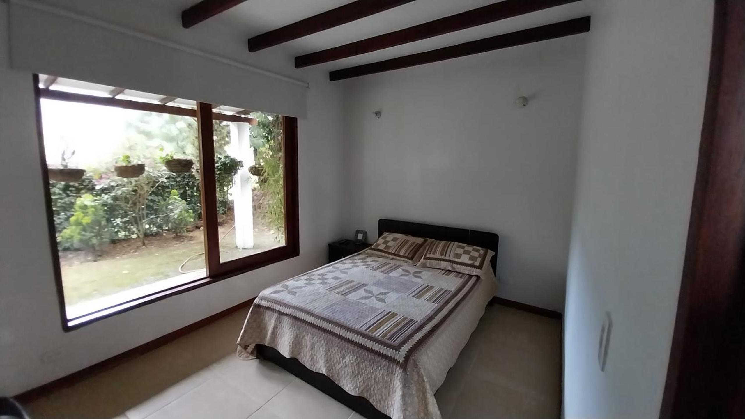 Four-Bedroom House photo 3