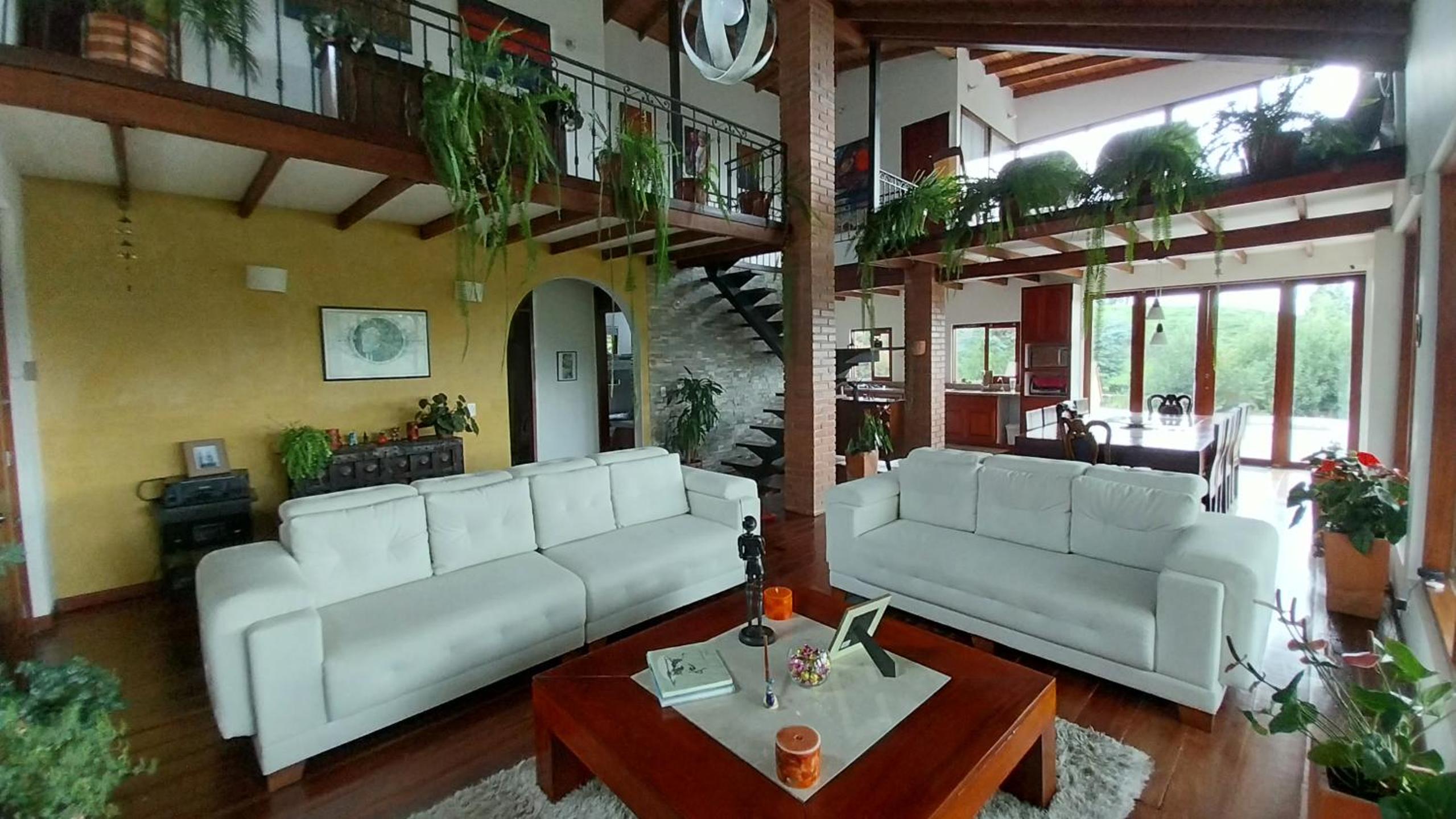 Four-Bedroom House photo 1