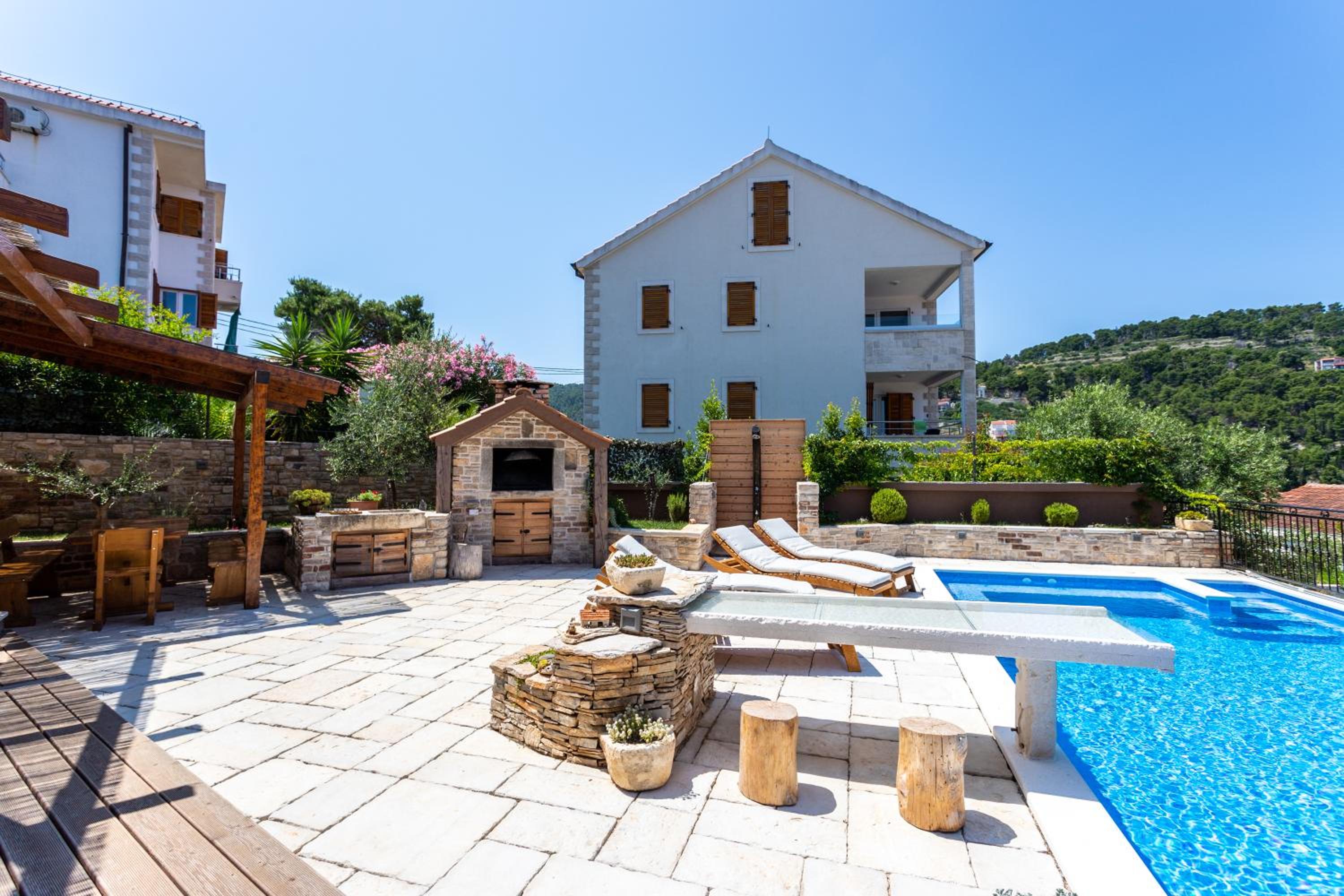 Three-Bedroom Villa photo 2