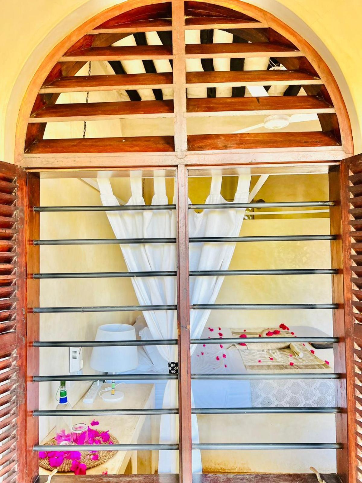 Double Room with Garden View - Photo 11