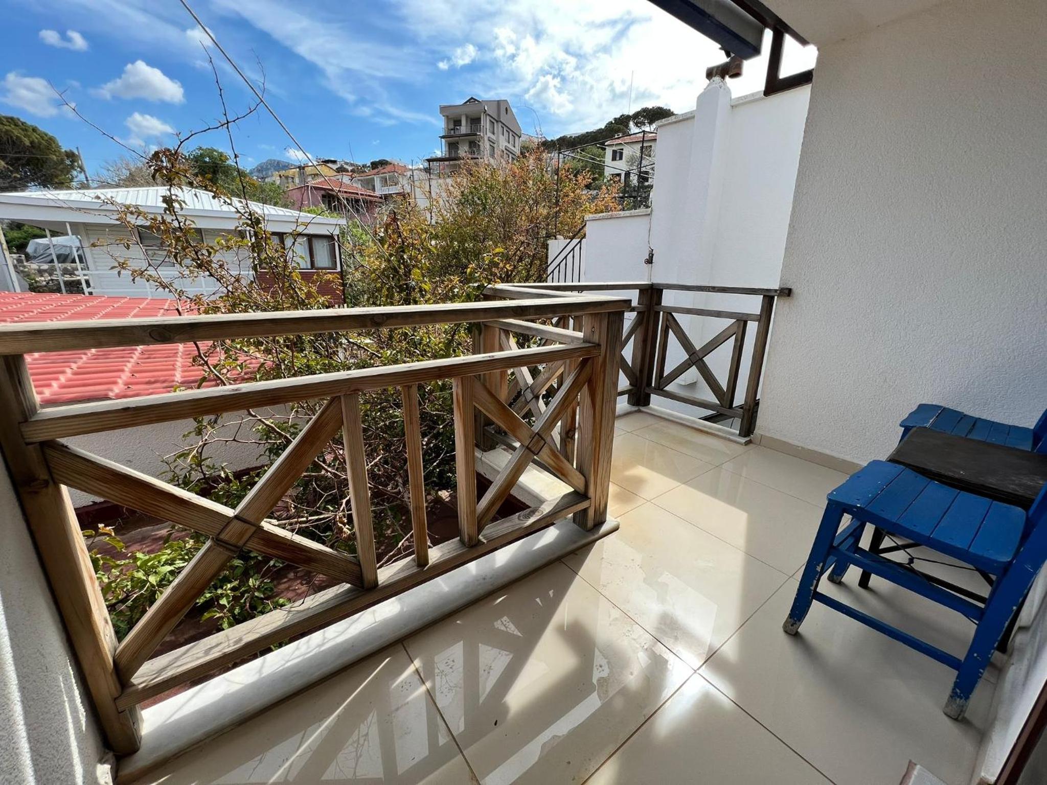 Triple Room with Balcony - Photo 3