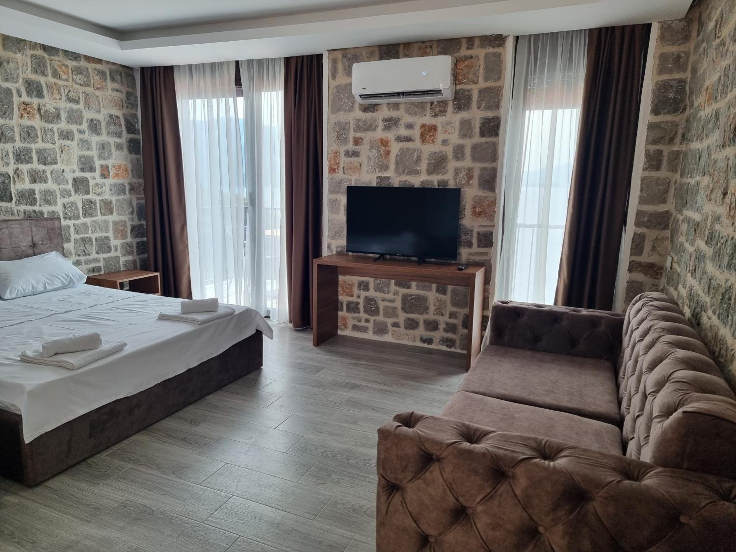 Family Room with Balcony and Sea View photo 1