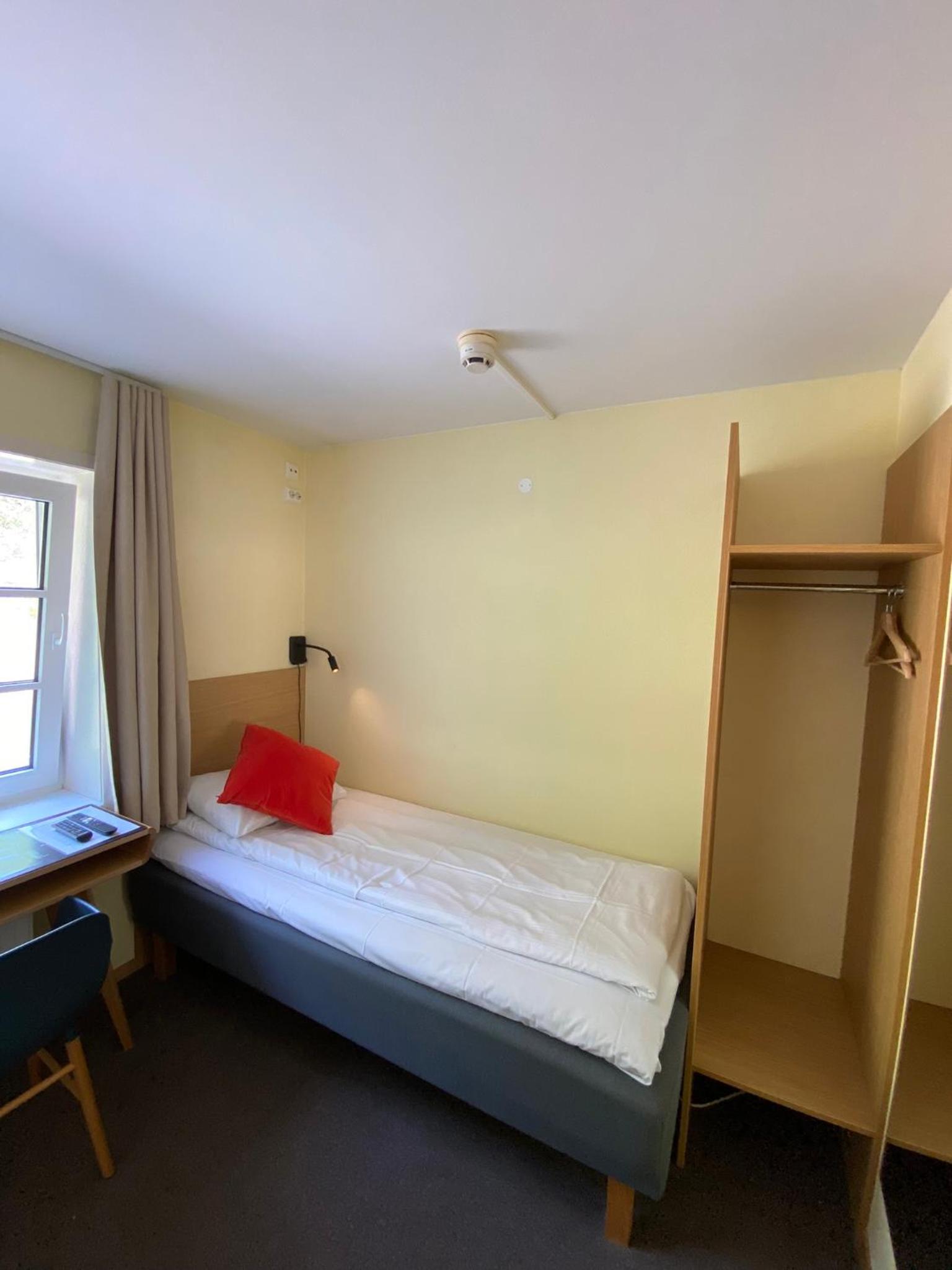 Single Room photo 2