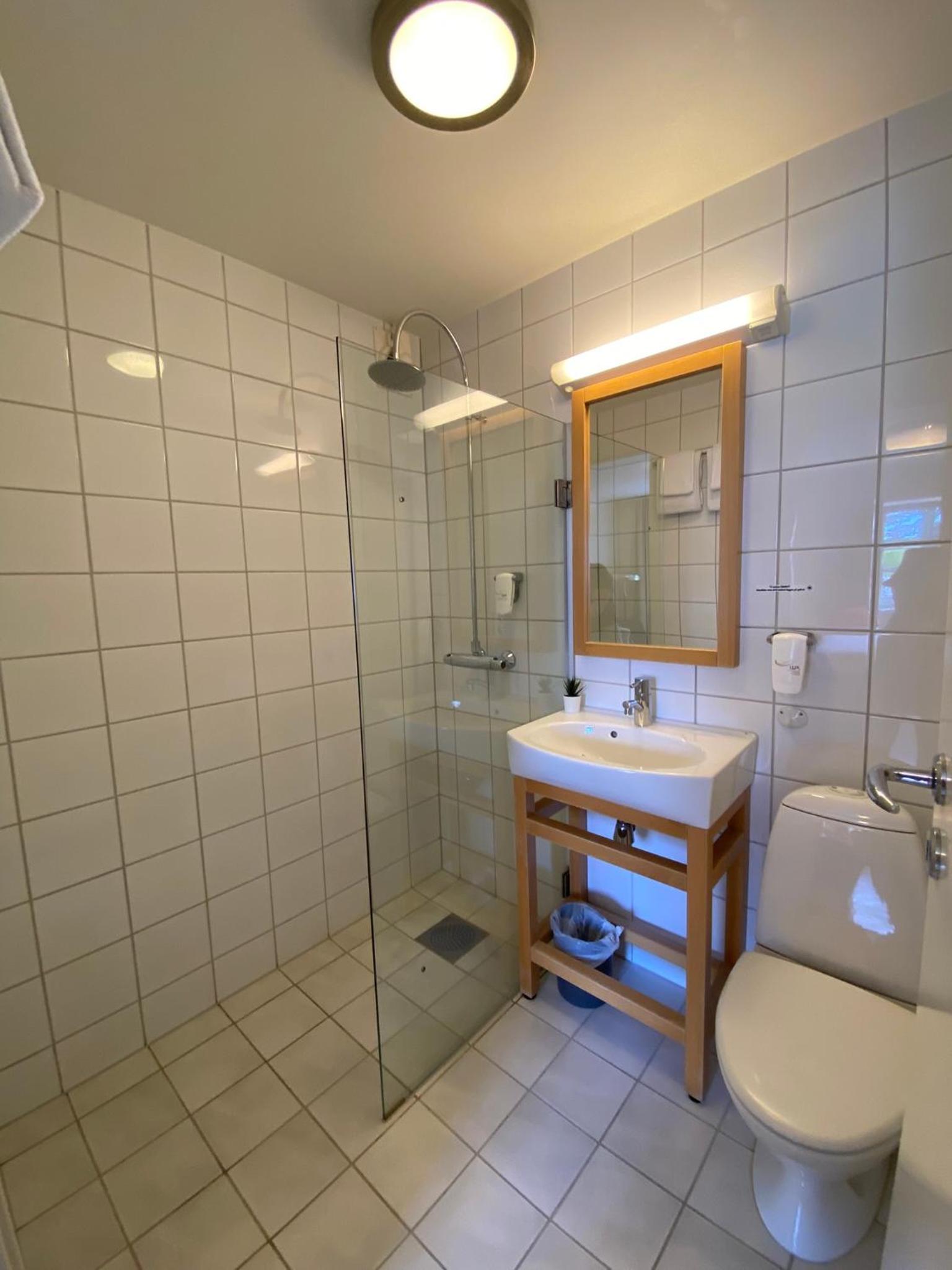 Budget Double Room photo 2