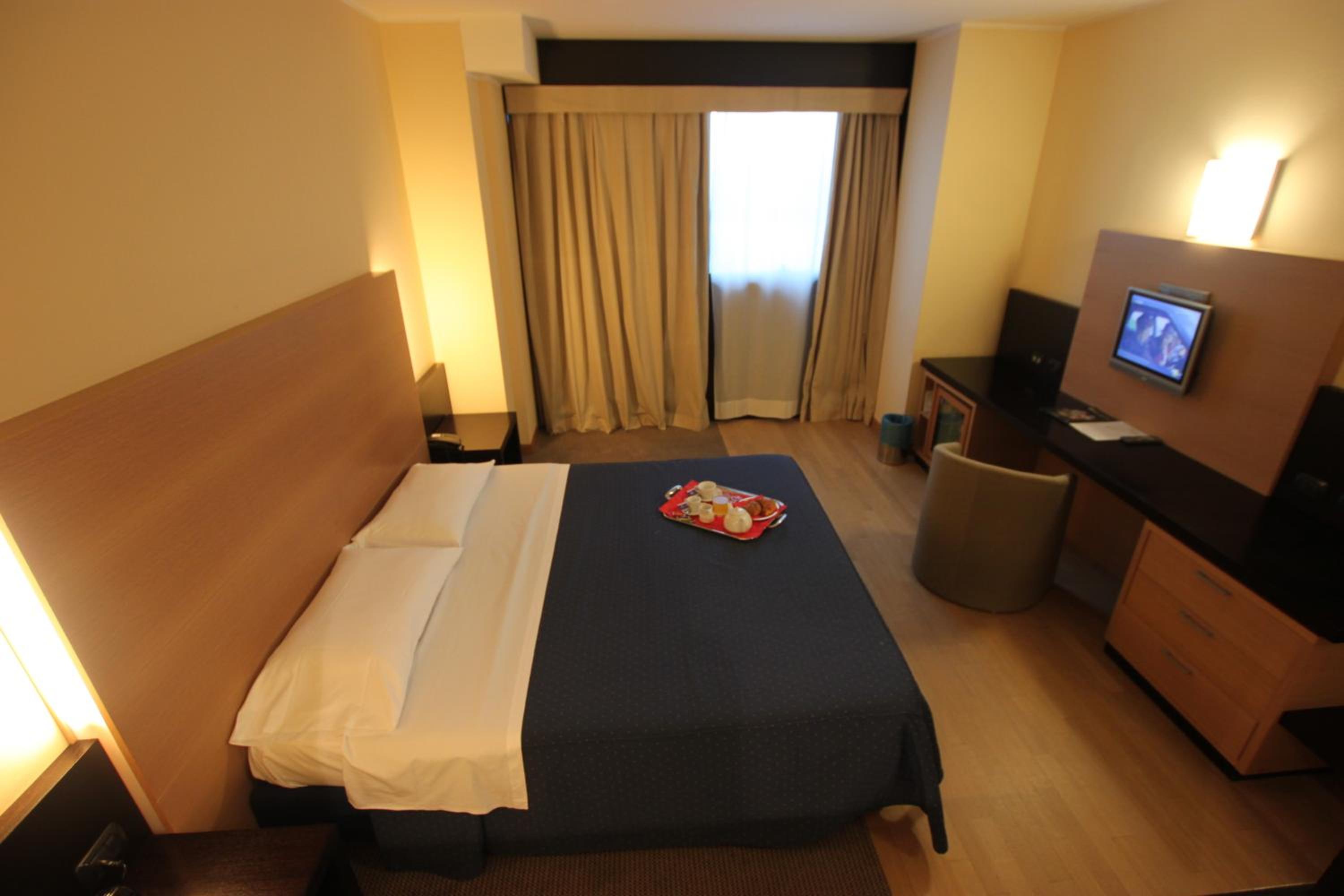 Double Room - Photo 7