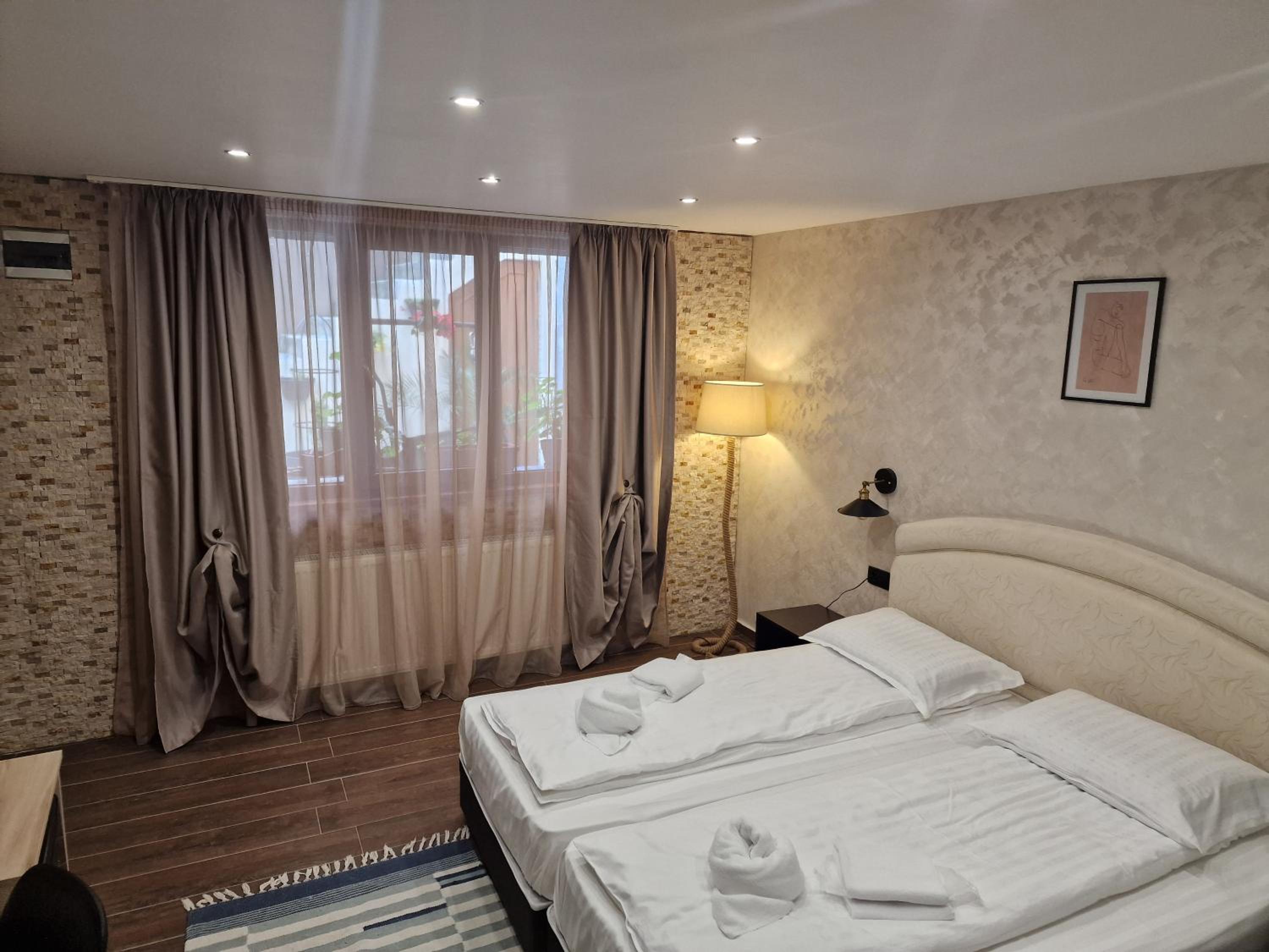 Economy Double Room - Photo 2