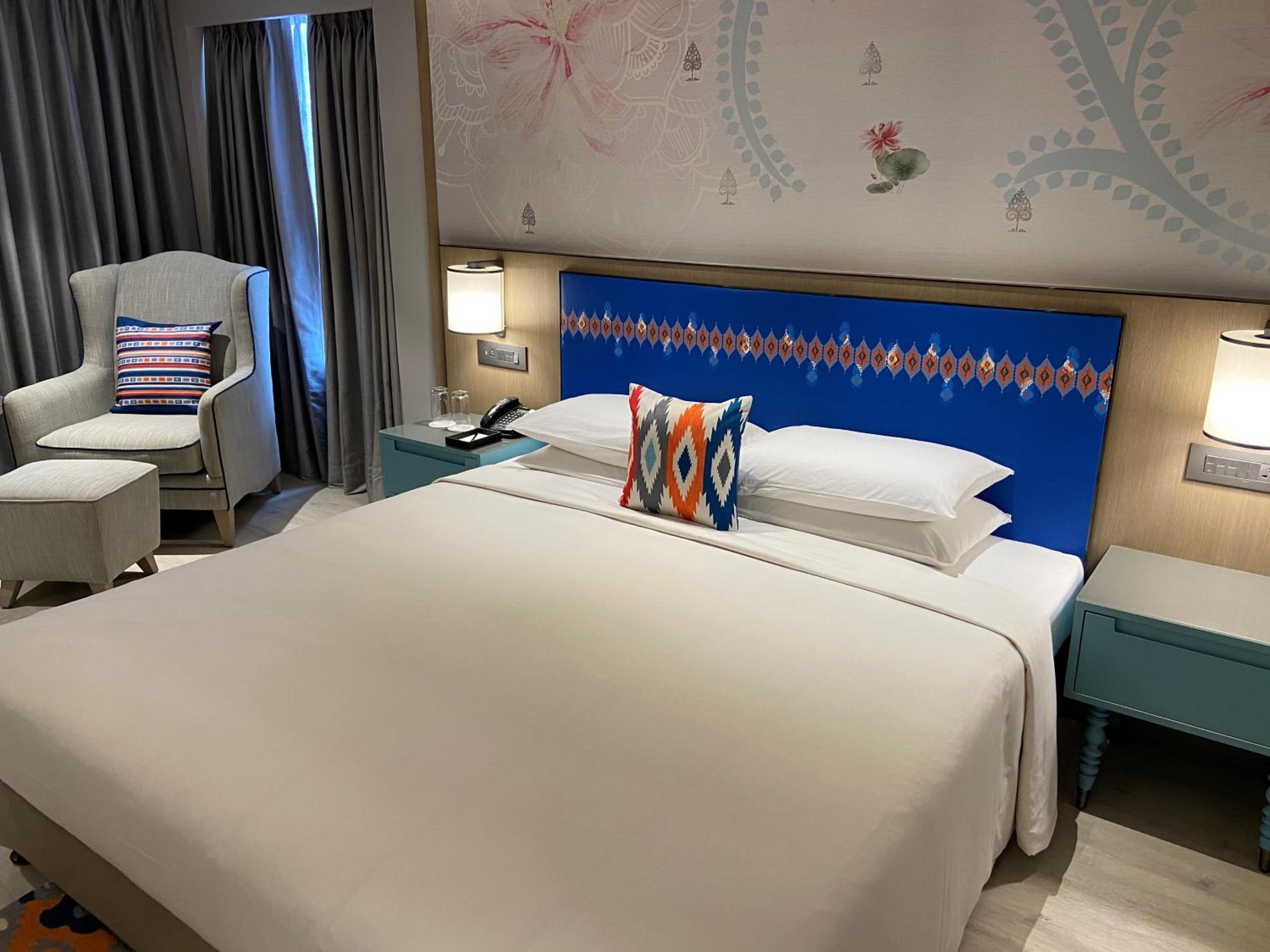 Premium Room with Balcony photo 2