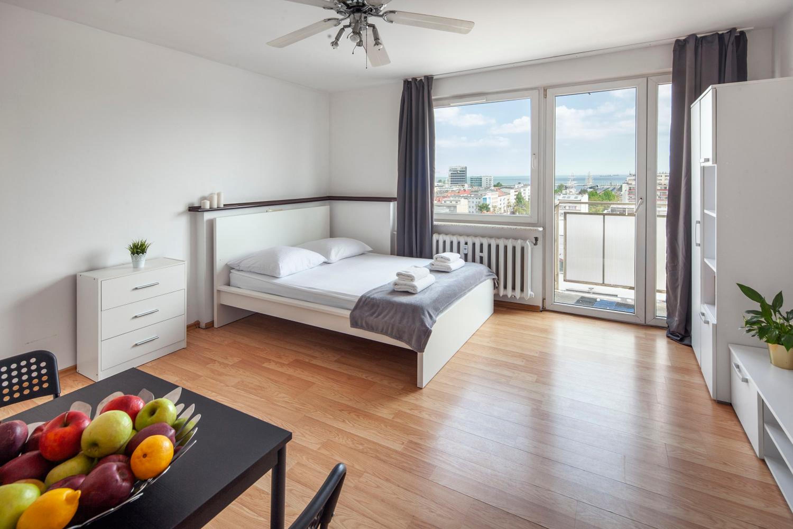 Apartment with Sea View - Photo 6