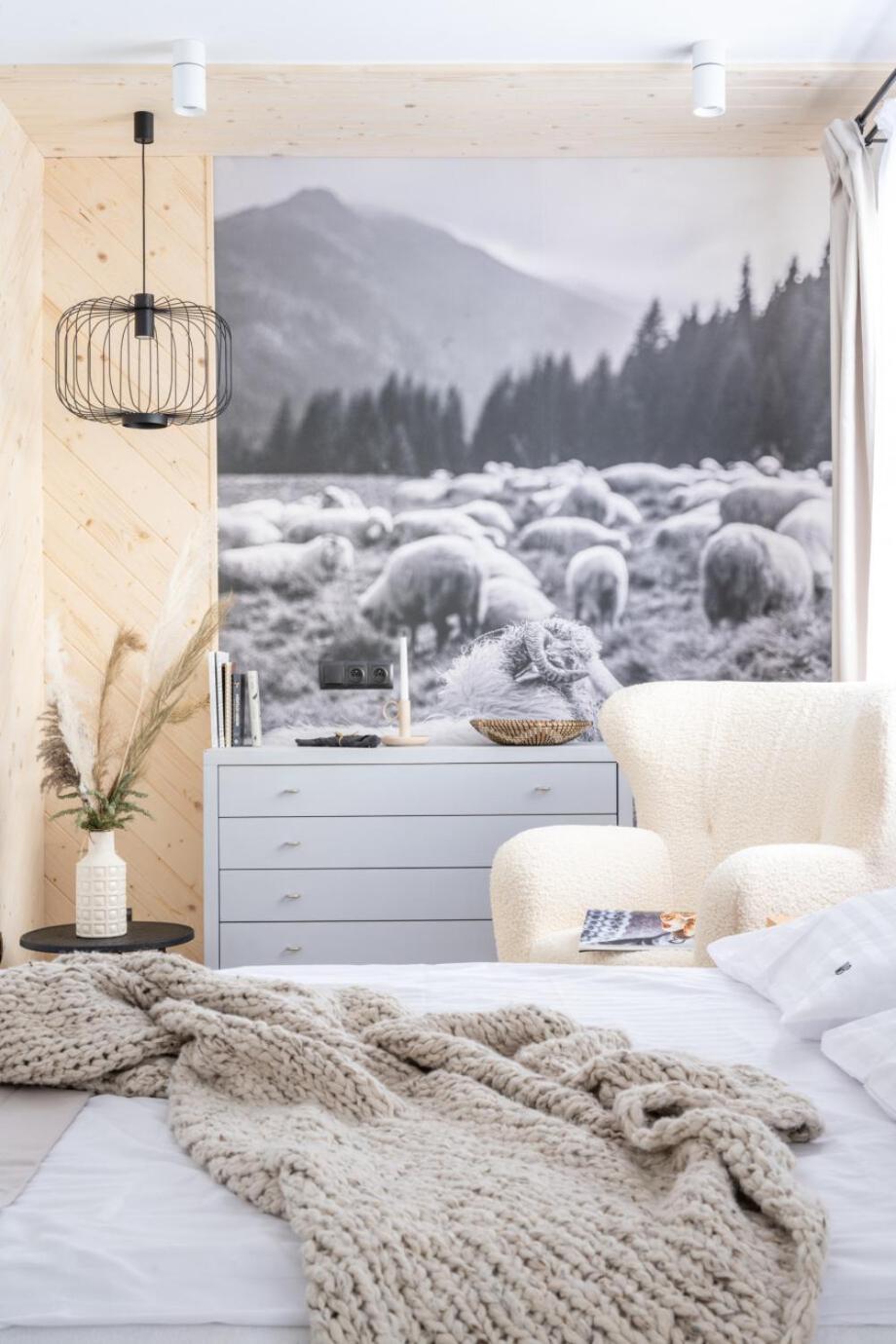 Large Double Room photo 1