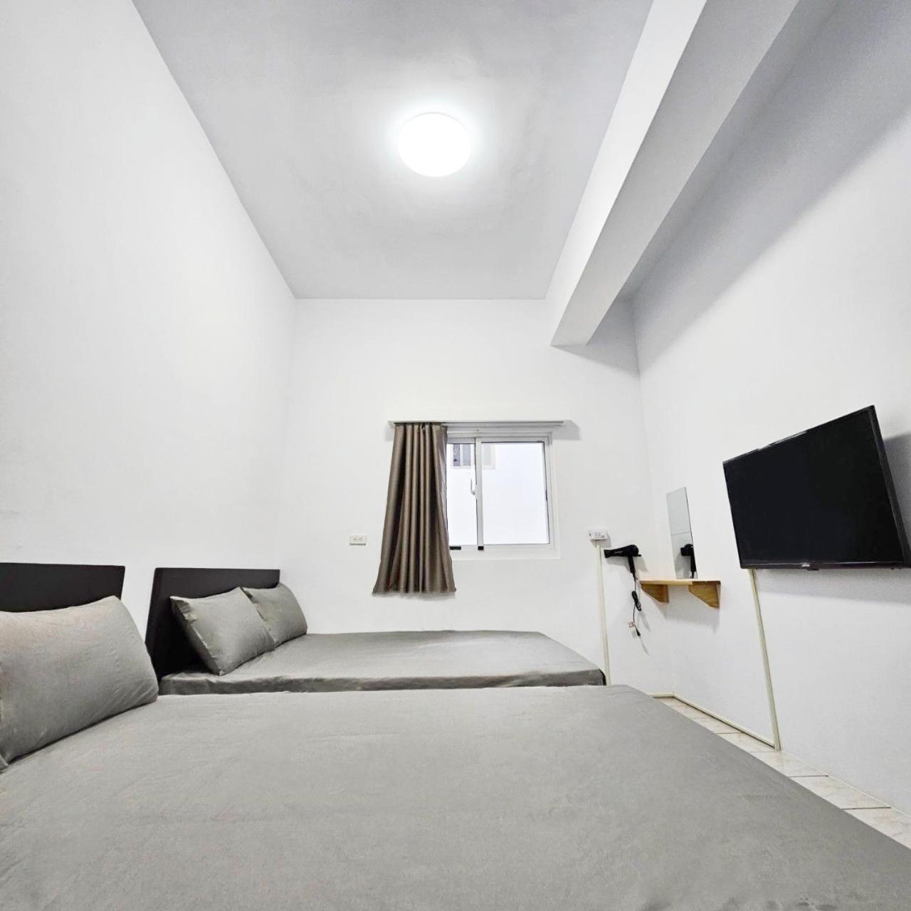 Quadruple Room with Private Bathroom photo 1