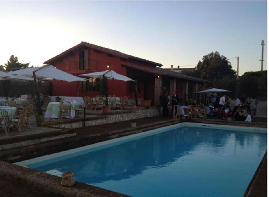 Villa photo 2