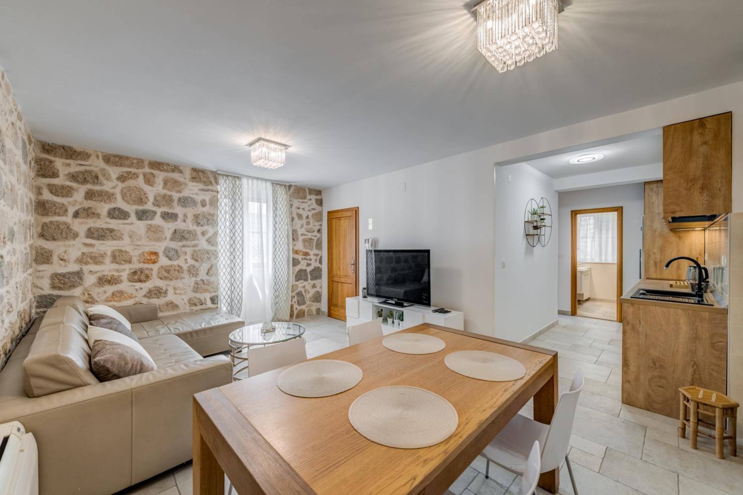 Deluxe Apartment