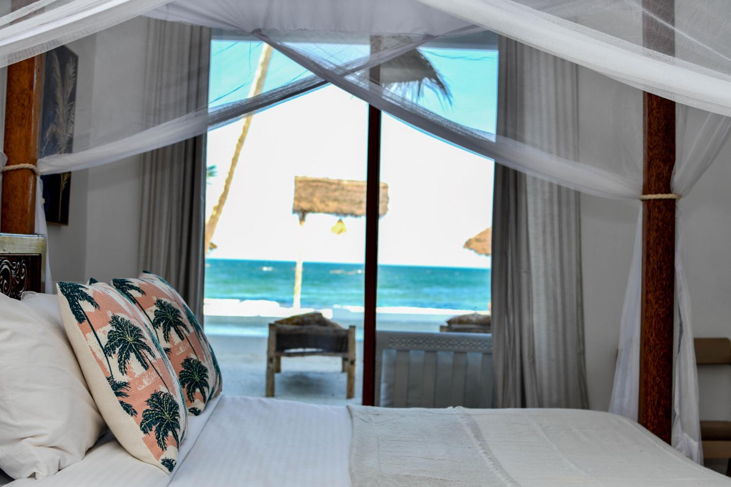 Deluxe Double Room with Balcony and Sea View photo 3