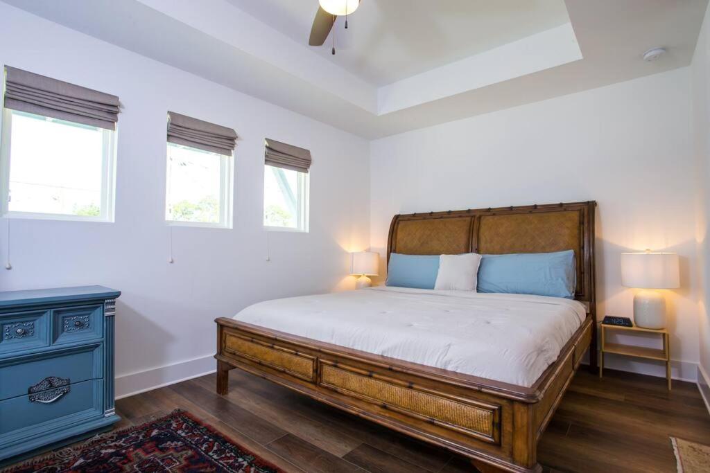 Two-Bedroom House photo 2