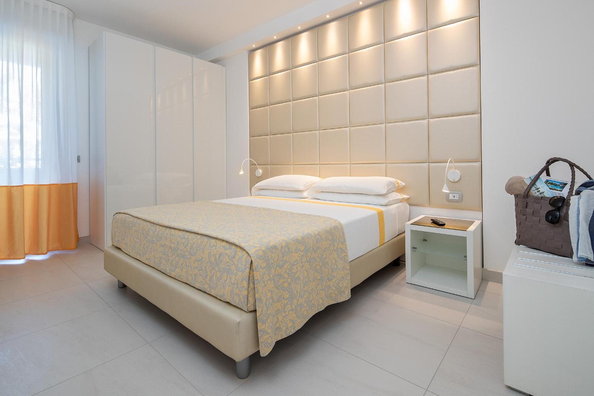 Standard Two-Bedroom Apartment (6 Adults)